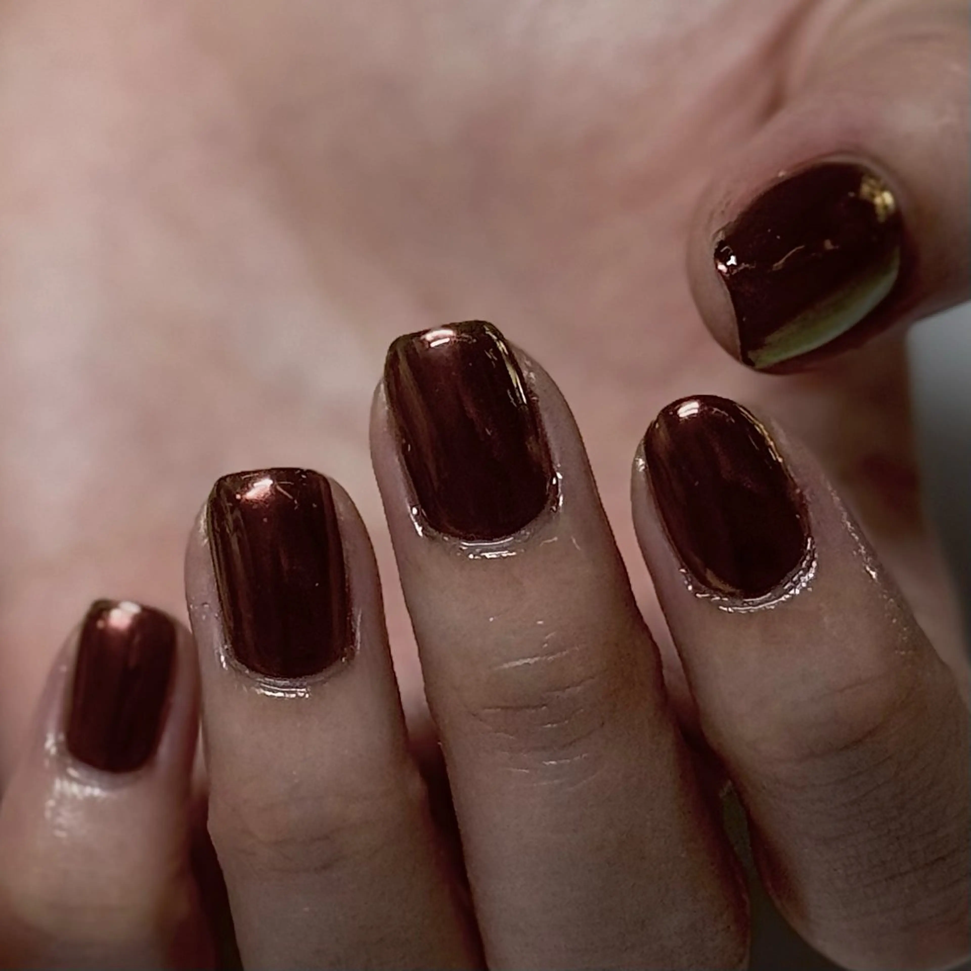 ネイル ミラーネイル シンプルネイル ハンドネイル WOLTOKYO渋谷 lynのネイルデザイン