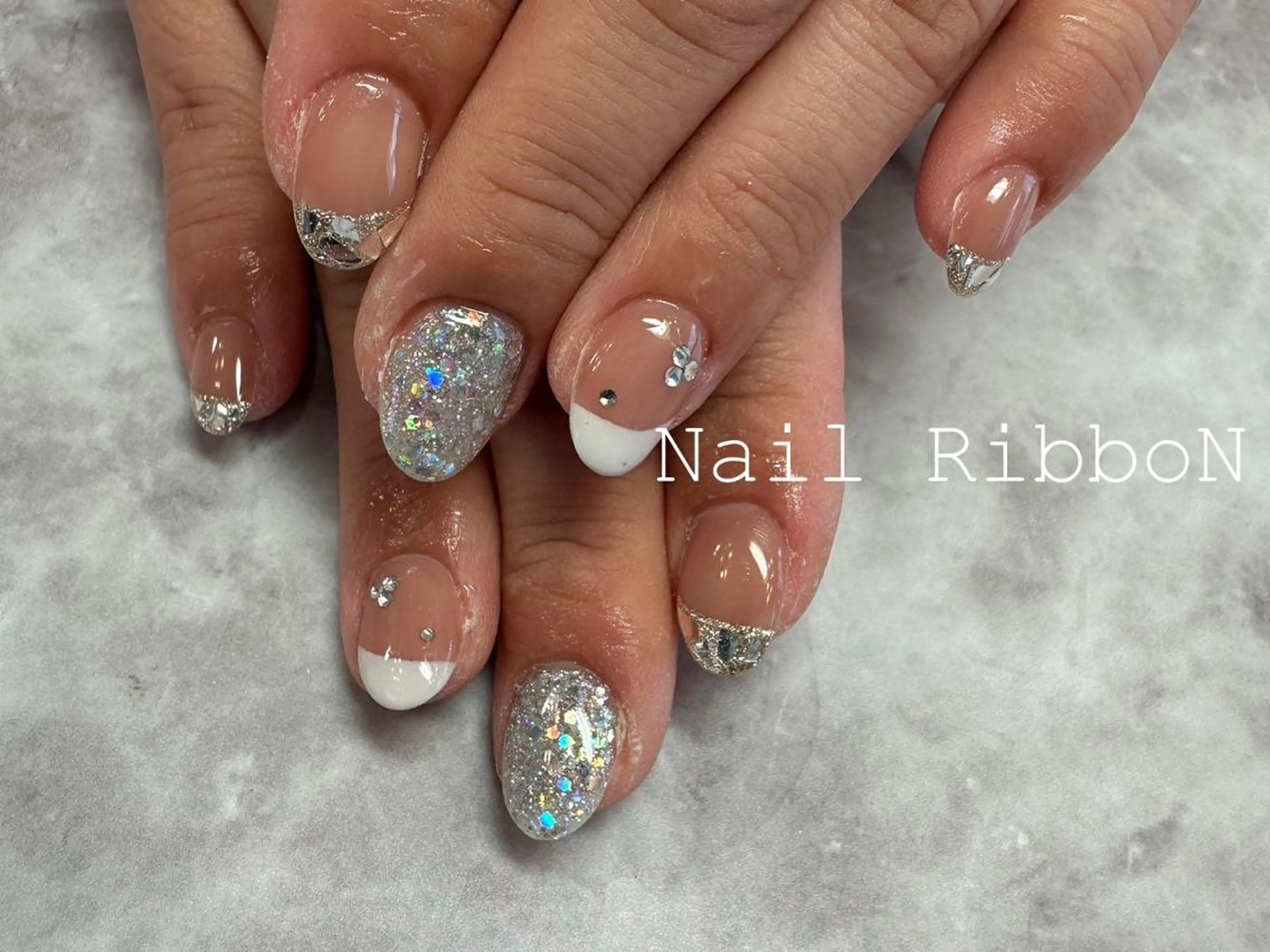 ネイル ネイルリボン 伊藤のネイルデザイン