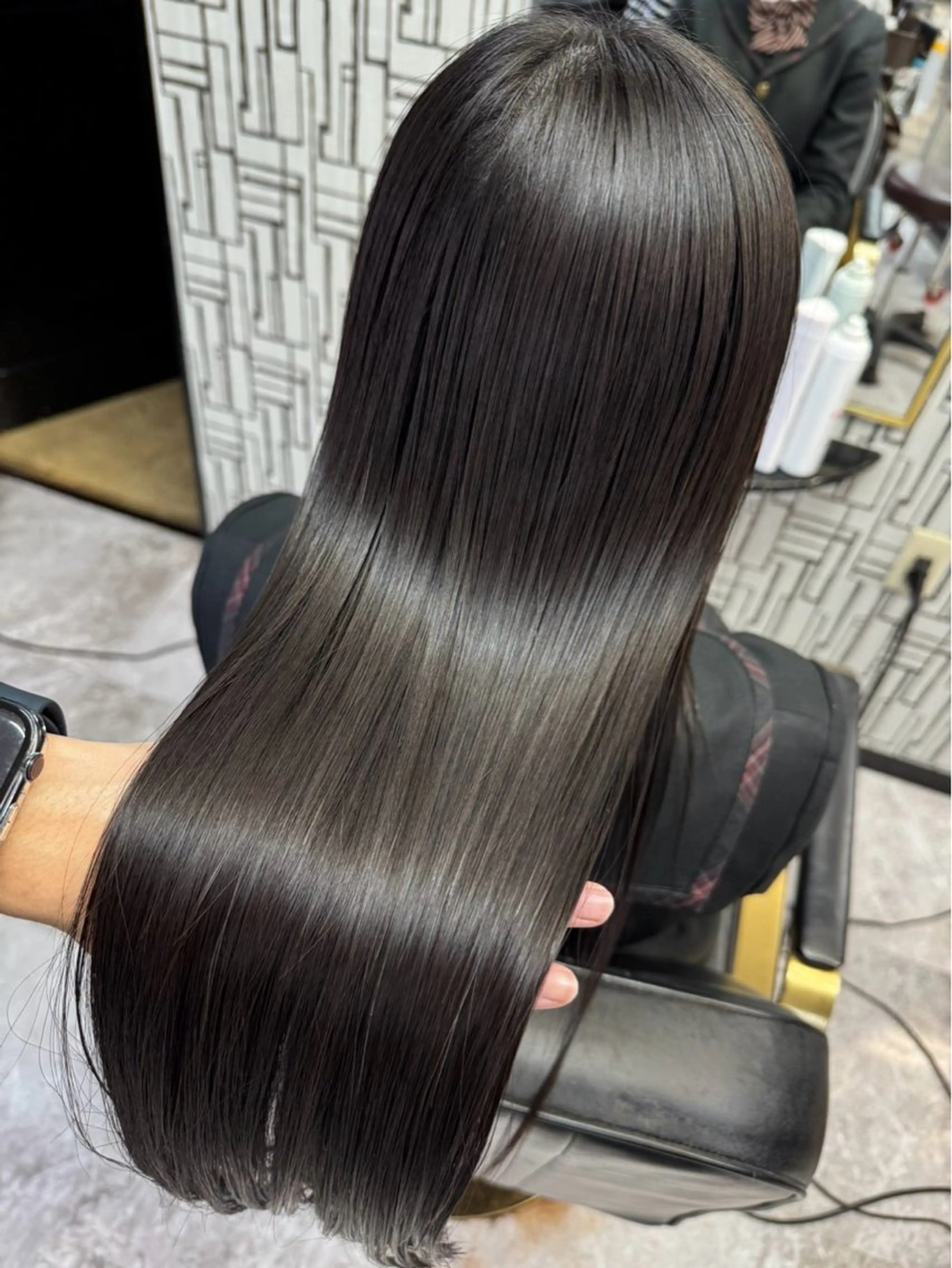 セミロング ヘアカラー 冨吉 咲笑のヘアスタイル