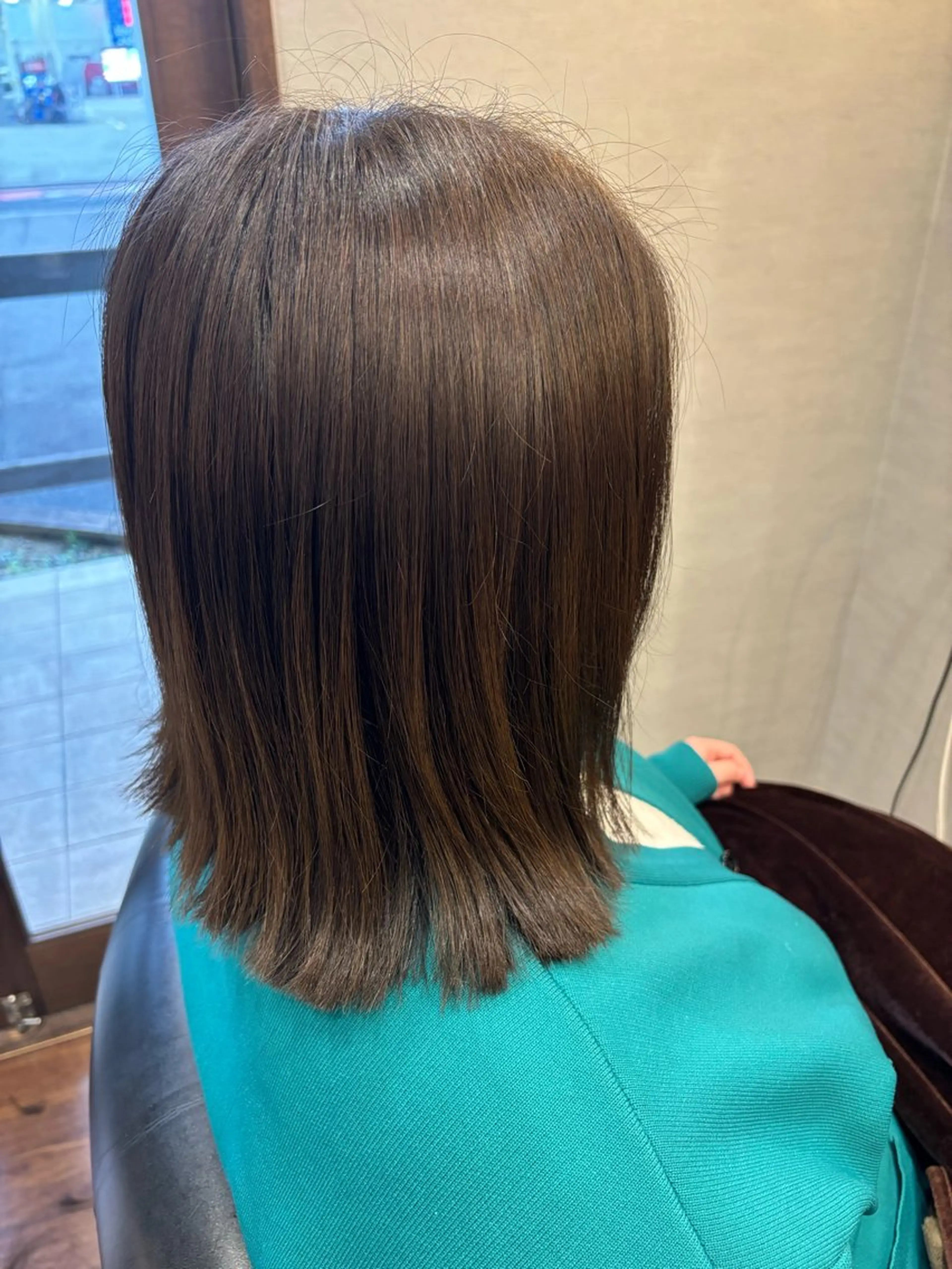 ミディアム ボブ カット ヘアカラー LEEK ［リーク］ 石原愛里のヘアスタイル
