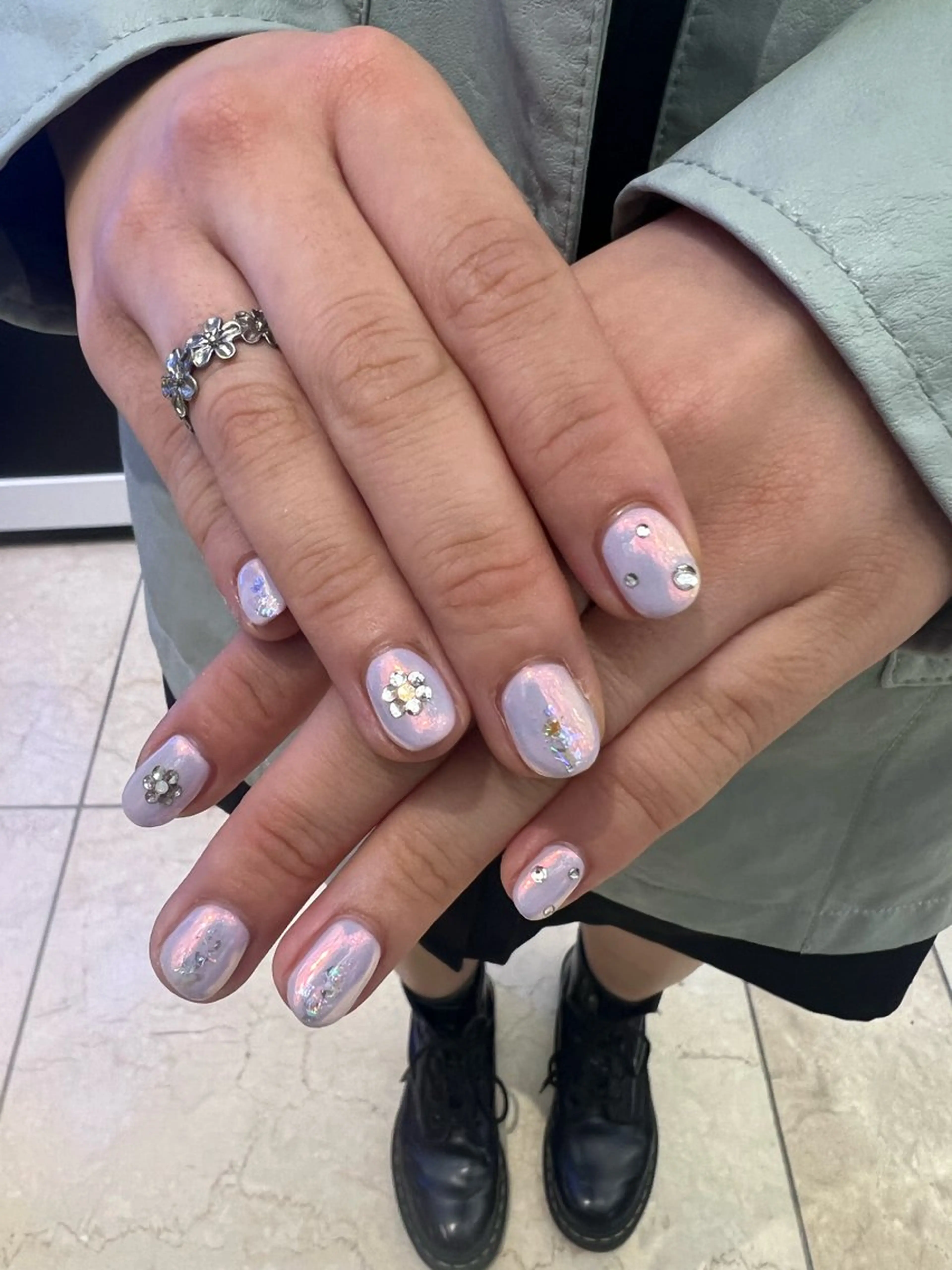 ミディアム 萬城 愛梨のネイルデザイン