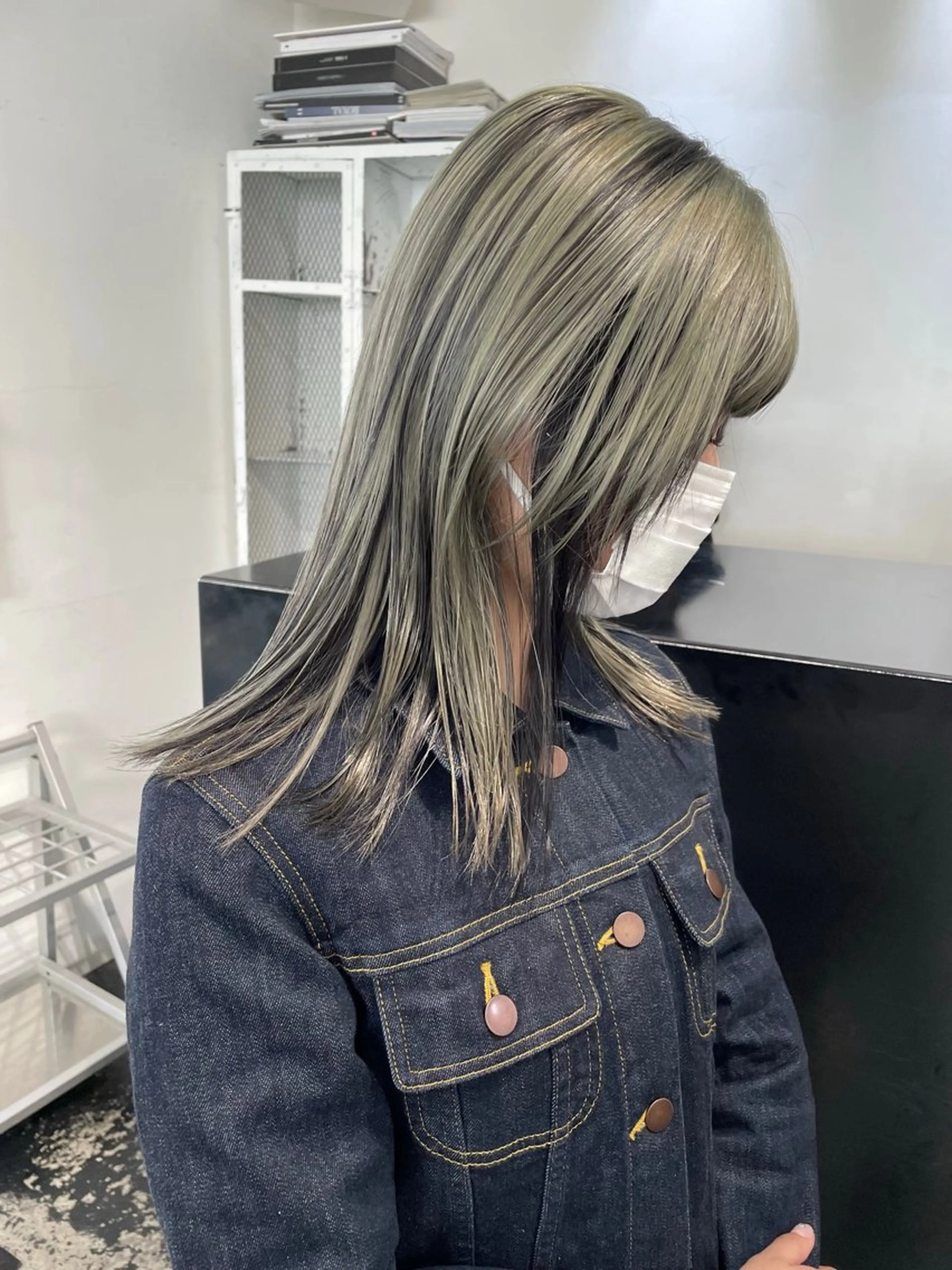 セミロング カラー ヘアアレンジ ブリーチ ミント ミントグリーン カット ヘアカラー トリートメント 💗艶髪ハイトー ンAYAKA💗のヘアスタイル