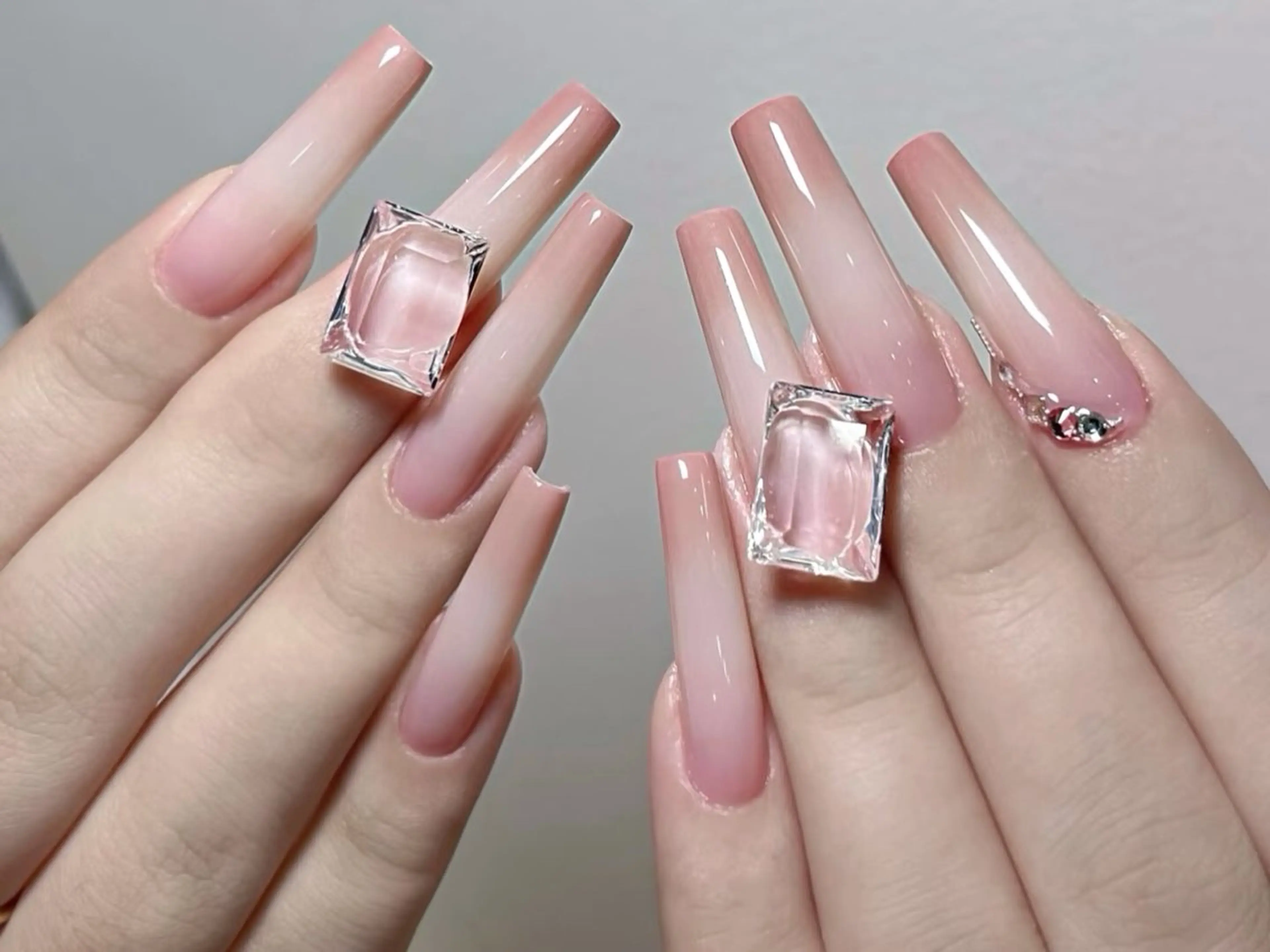 ネイル ハンドネイル ハンドケア DarkHoney 池袋店のネイルデザイン