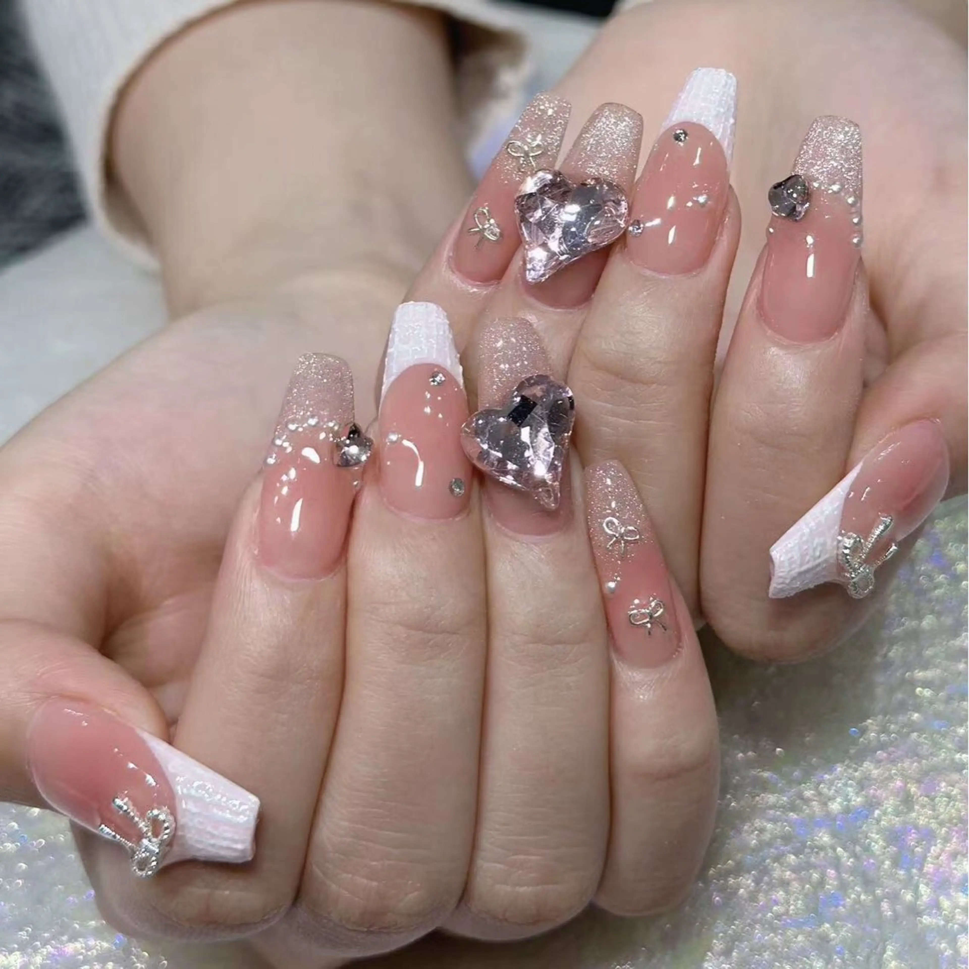 ネイル ハンドネイル Queens テイのネイルデザイン