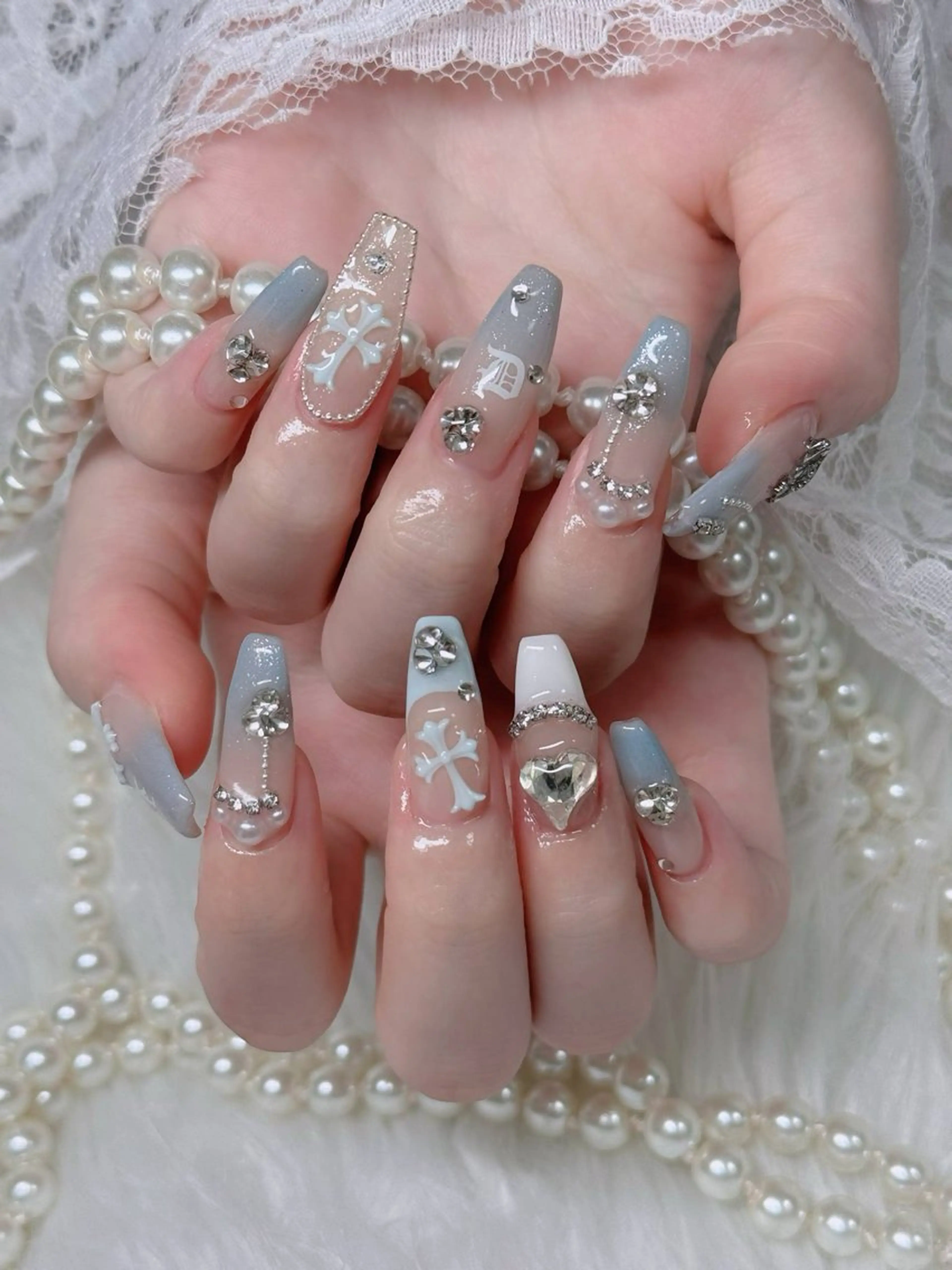 ネイル フレンチネイル ジェルネイル ガラスフレンチ ハロウィン ハート ハンドネイル H.baby Nail Salonのネイルデザイン