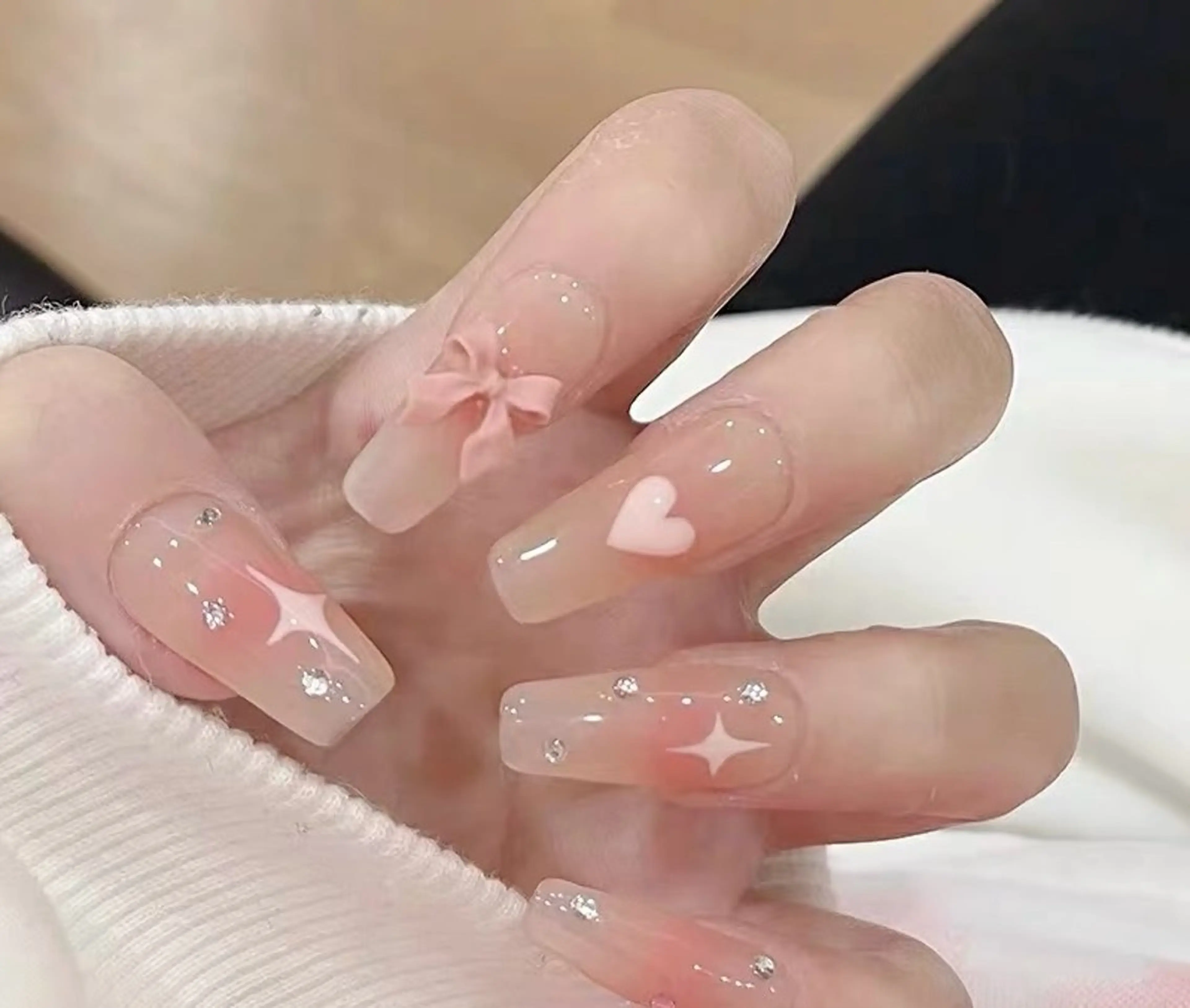 ネイル 成人式 ジェルネイル ネイルチップ ハンドネイル Momoa nail salon所属・MoMoA Nail ネイル長さ出し専門店のネイルデザイン