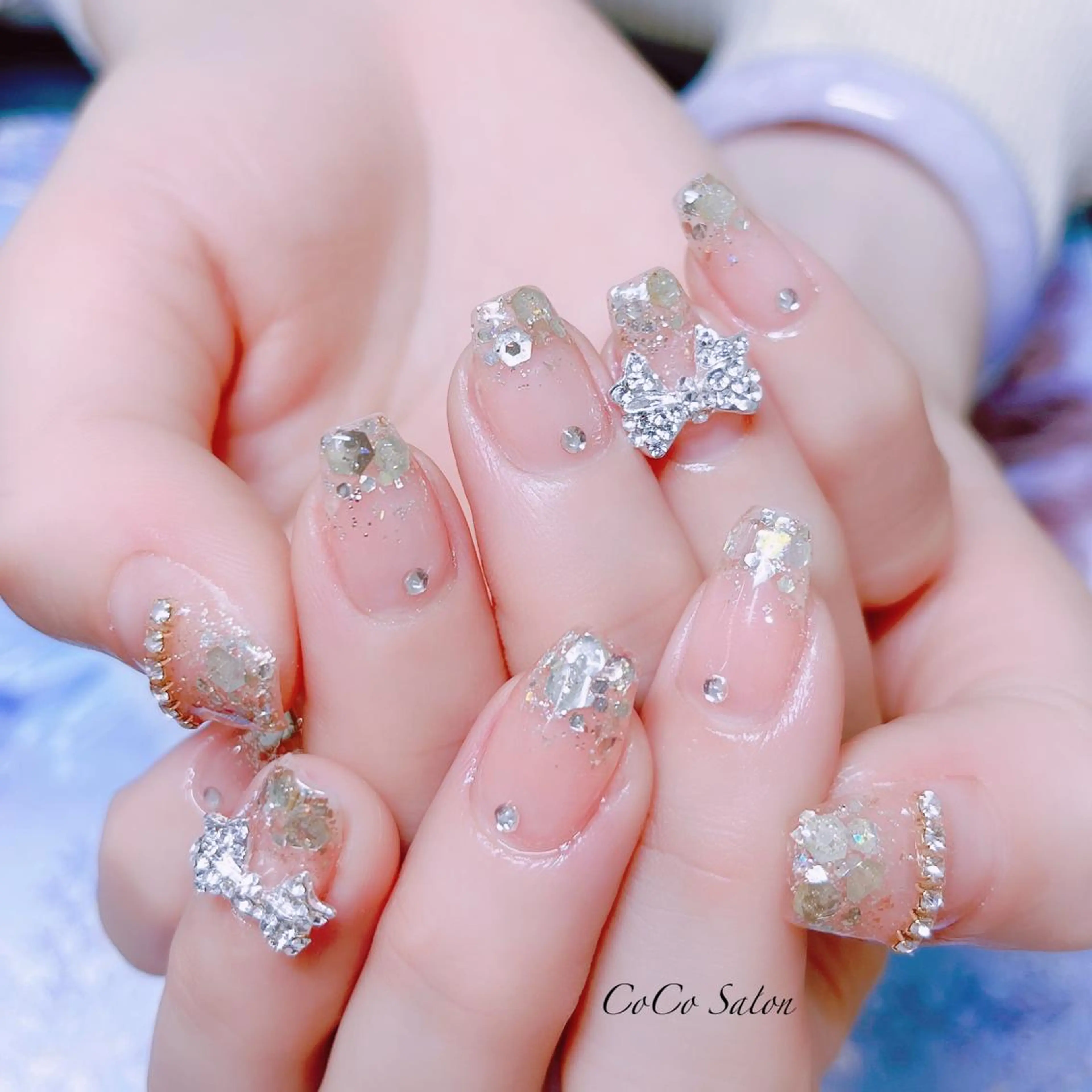 ネイル 長さ出し ジェルネイル ゴールド グラデーション ホログラムネイル CoCoSalon ネイル/まつ毛予約のネイルデザイン
