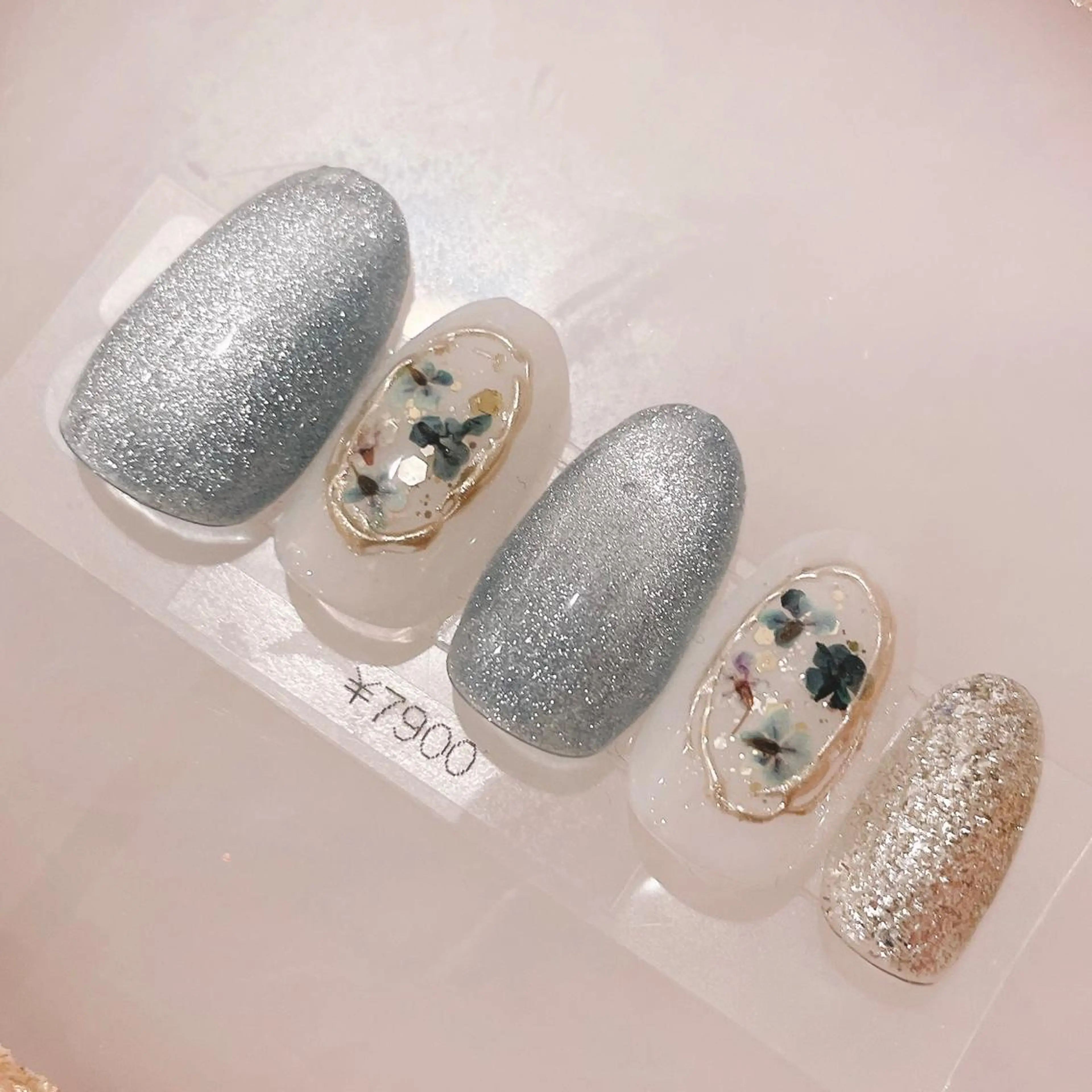 ネイル ブルー フラワーネイル マグネットネイル ハンドネイル CHIARA nailsのネイルデザイン