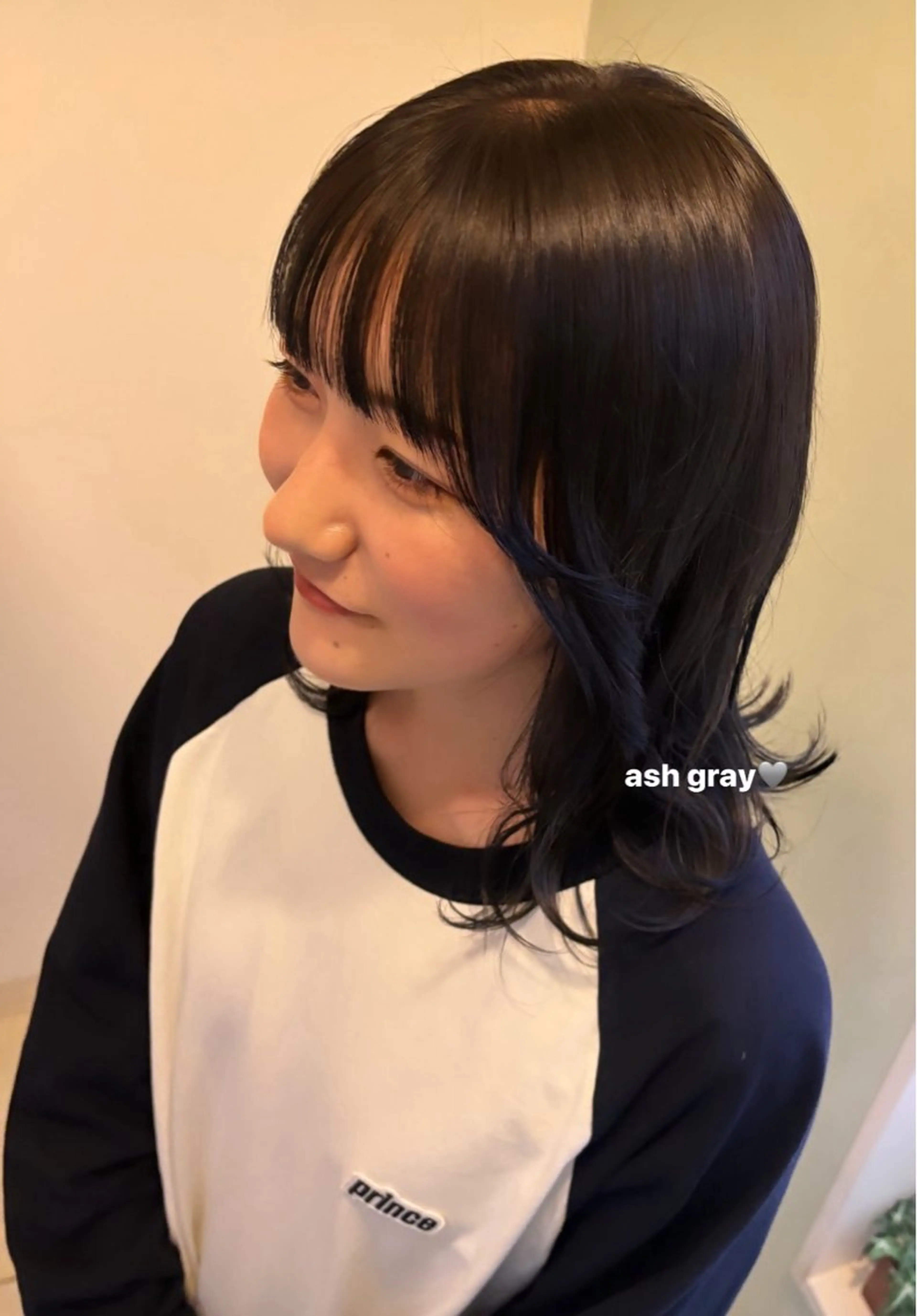 ミディアム カラー ヘアアレンジ ブルーカラー はまもと もえのヘアスタイル