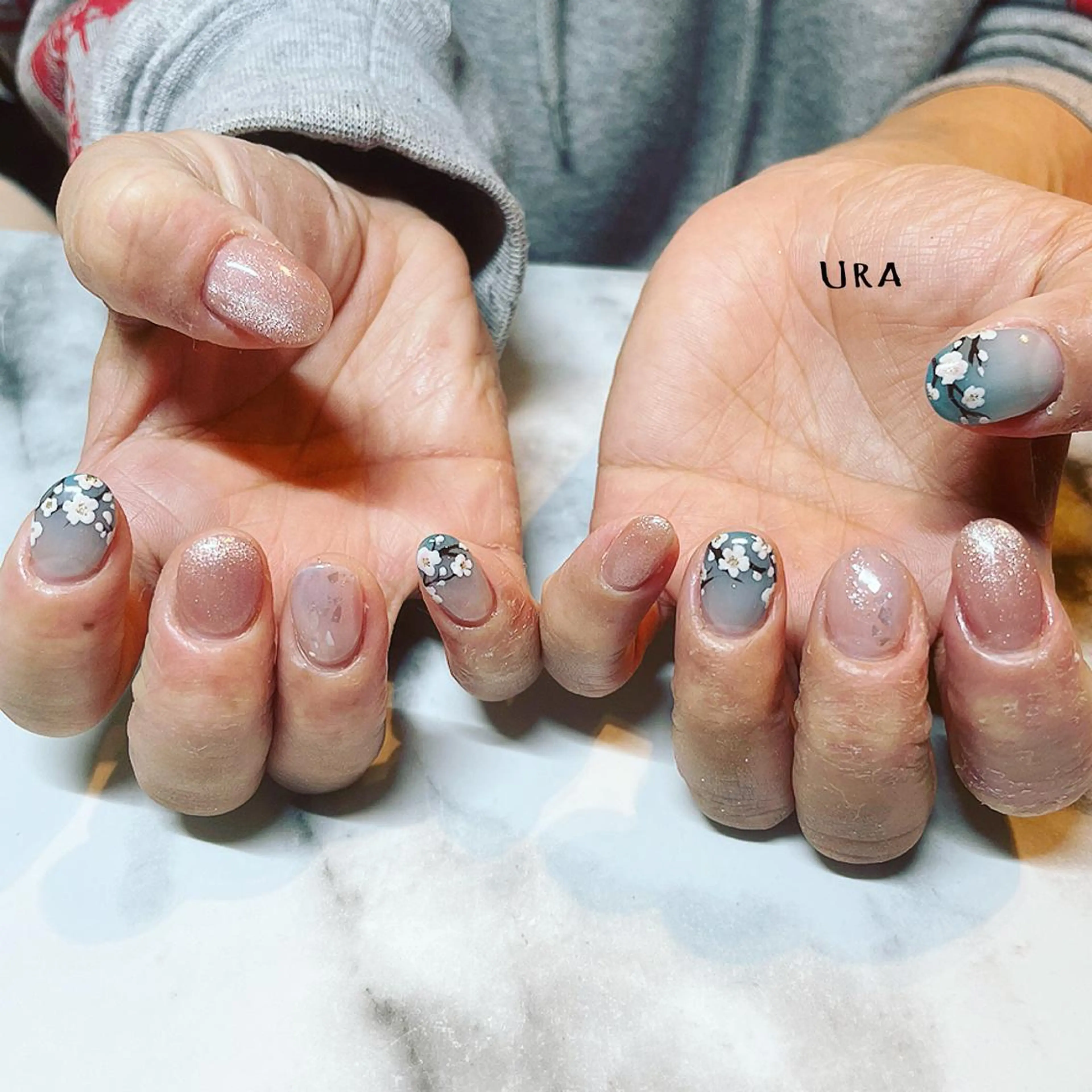 ネイル UrakoNail 《nail》のネイルデザイン