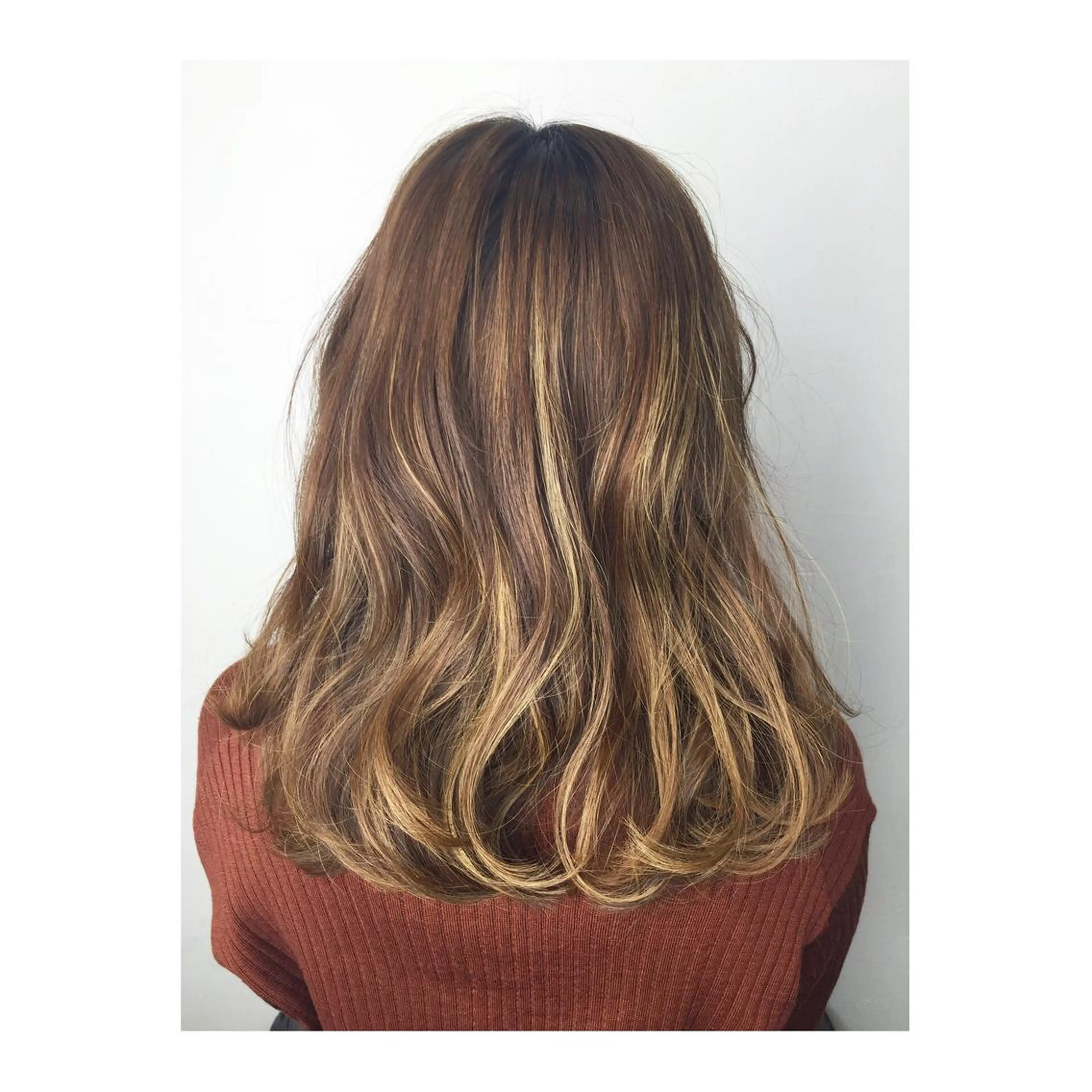 ショート ミディアム セミロング ロング カラー ハイライトカラー ハイライト カット特化柏駅 徒歩3分LOUのヘアスタイル