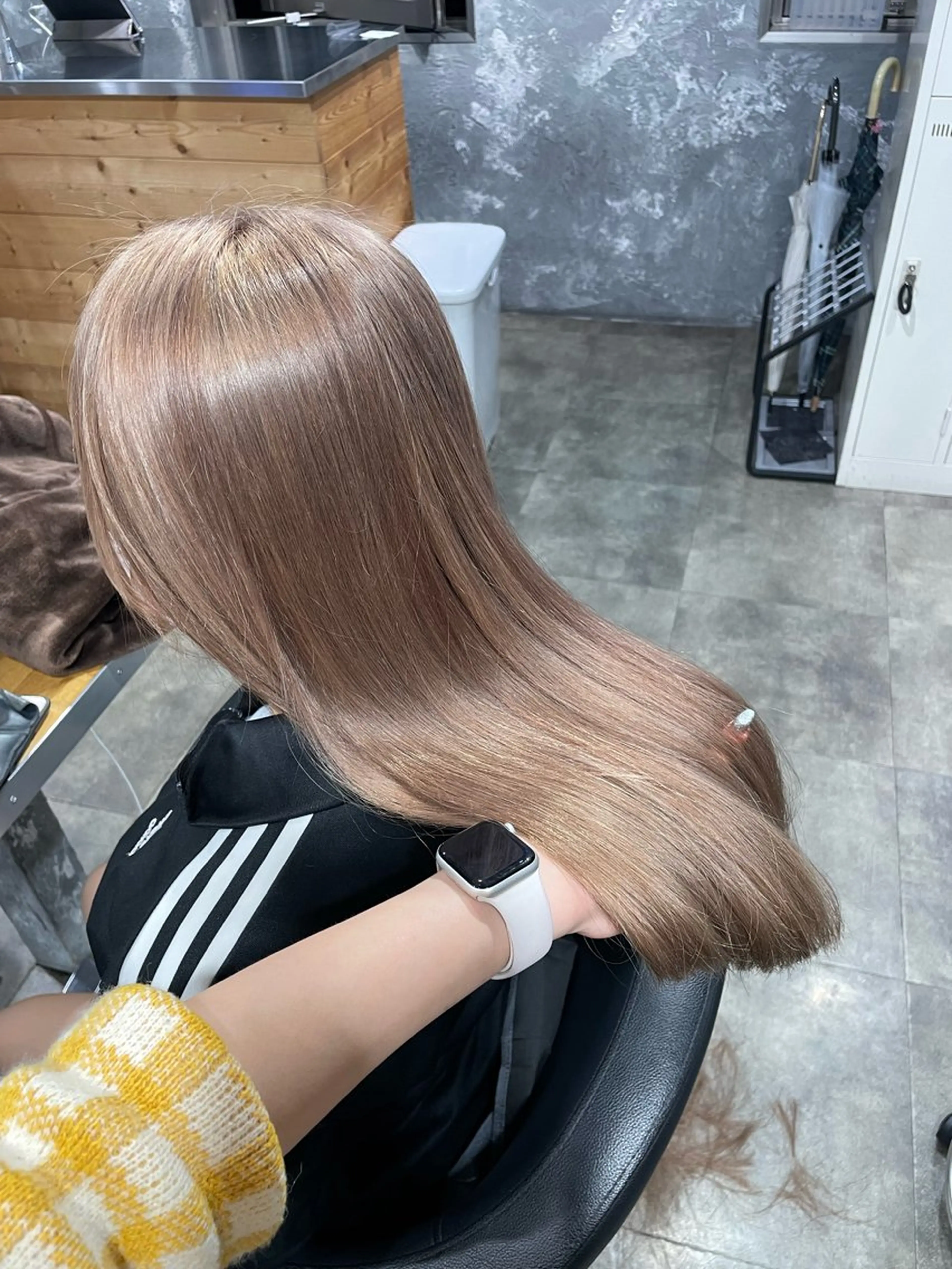 セミロング ハイトーンブロンド 横浜💞ミオのヘアスタイル