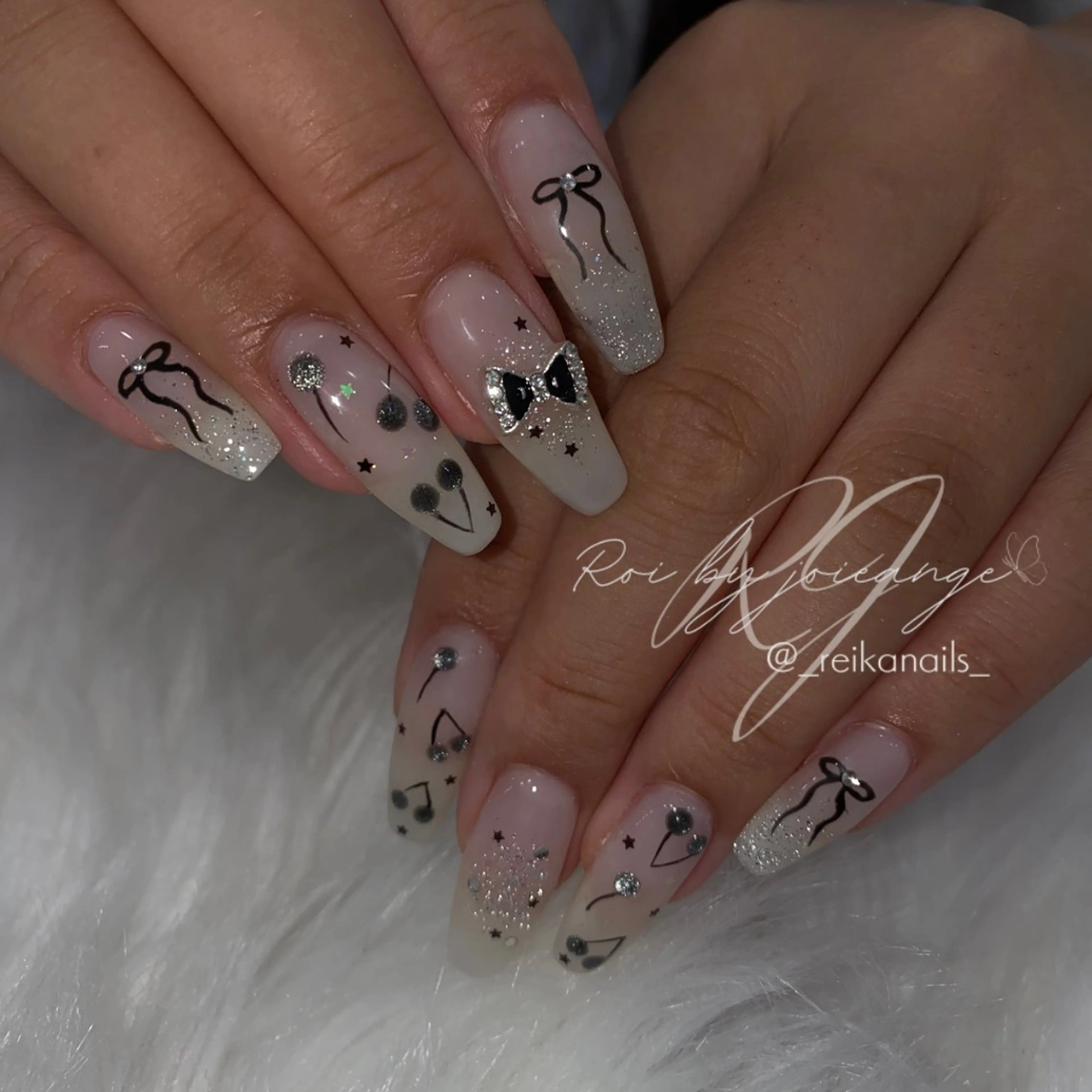 ネイル アートネイル ジェルネイル 韓国ネイル ロングネイル マグネットネイル ハンドネイル Roi〈ロワ〉 Reikaのネイルデザイン
