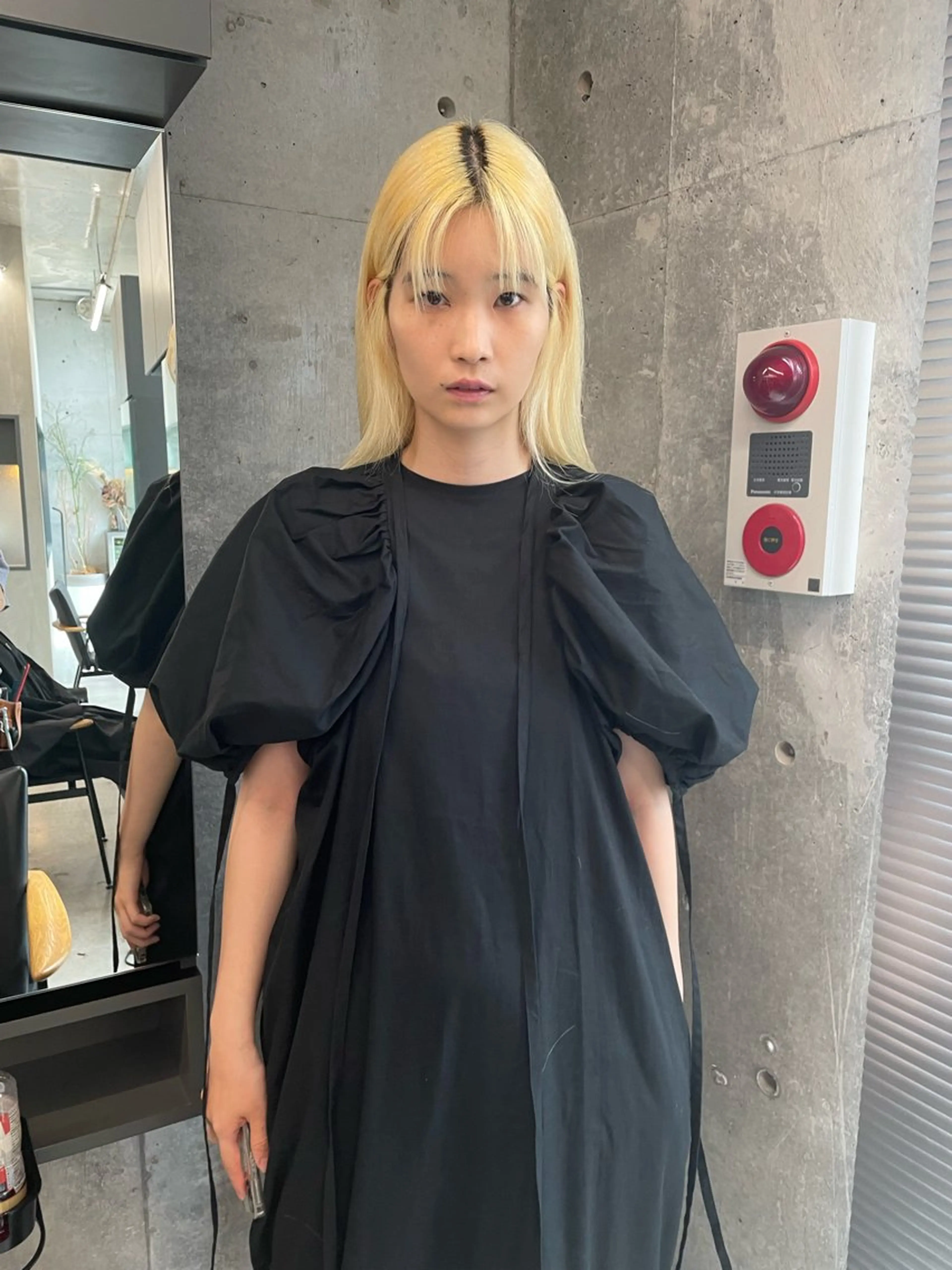 ロング カラー 抜きっぱなしブロンド ハイトーンカラー 🌈前田 ジュンのヘアスタイル