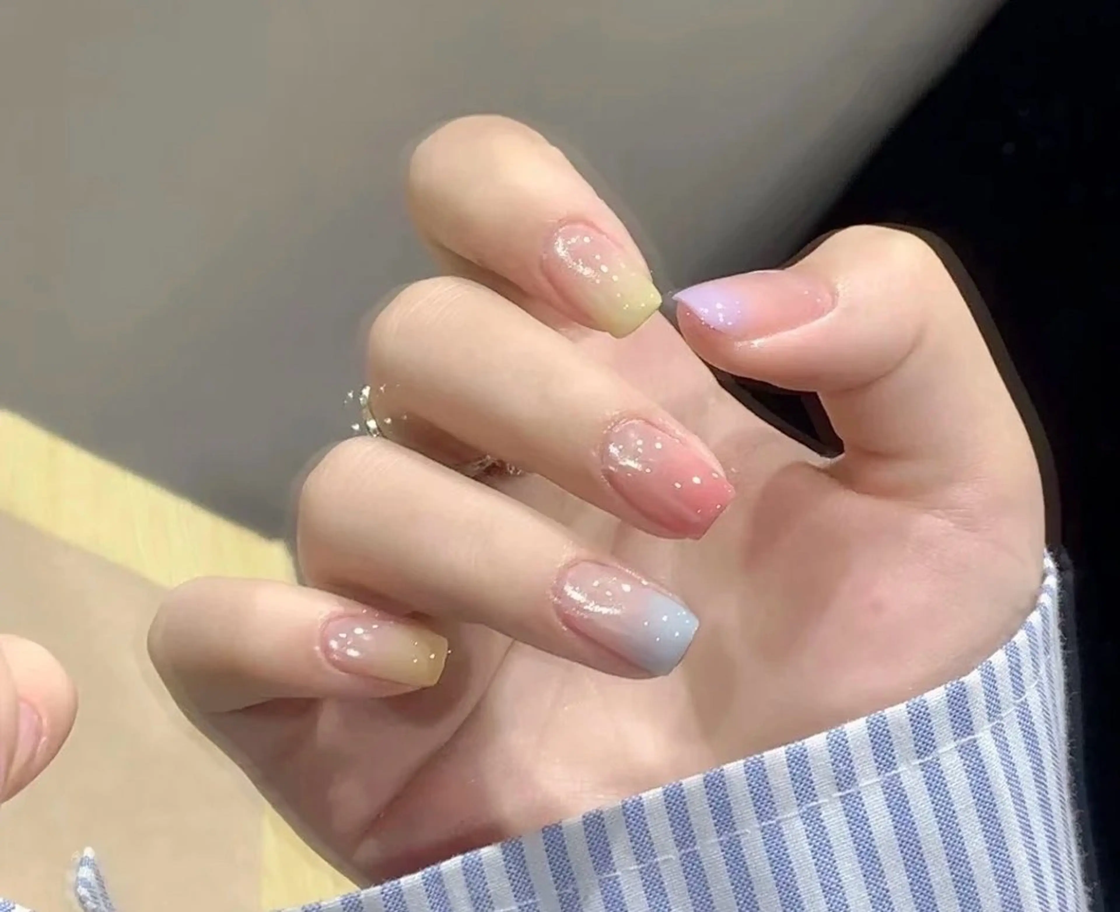 ネイル 高木 維麗絲のネイルデザイン