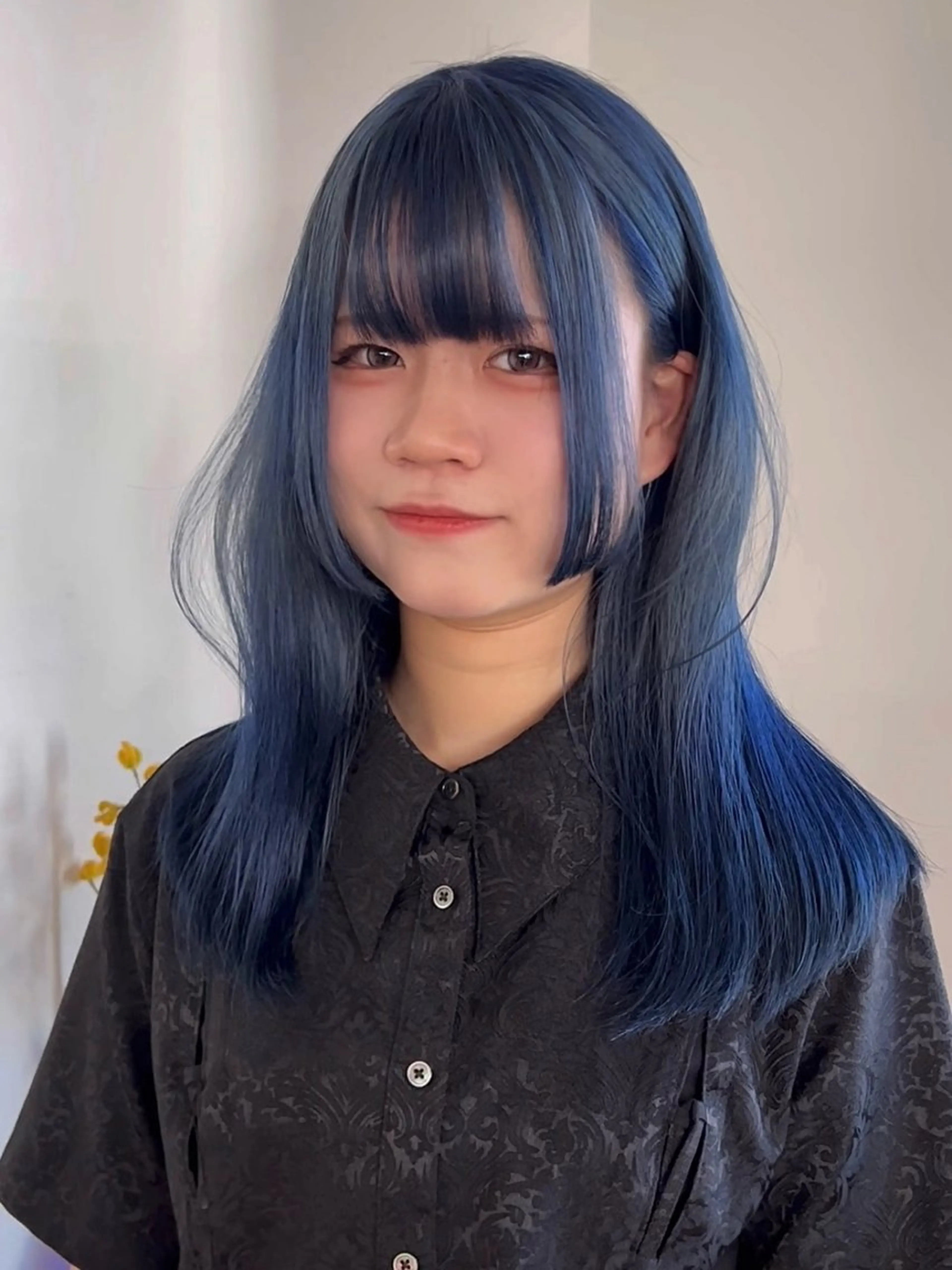 ロング カラー ヘアアレンジ ブリーチ ブルーカラー ハイトーン mamiのヘアスタイル
