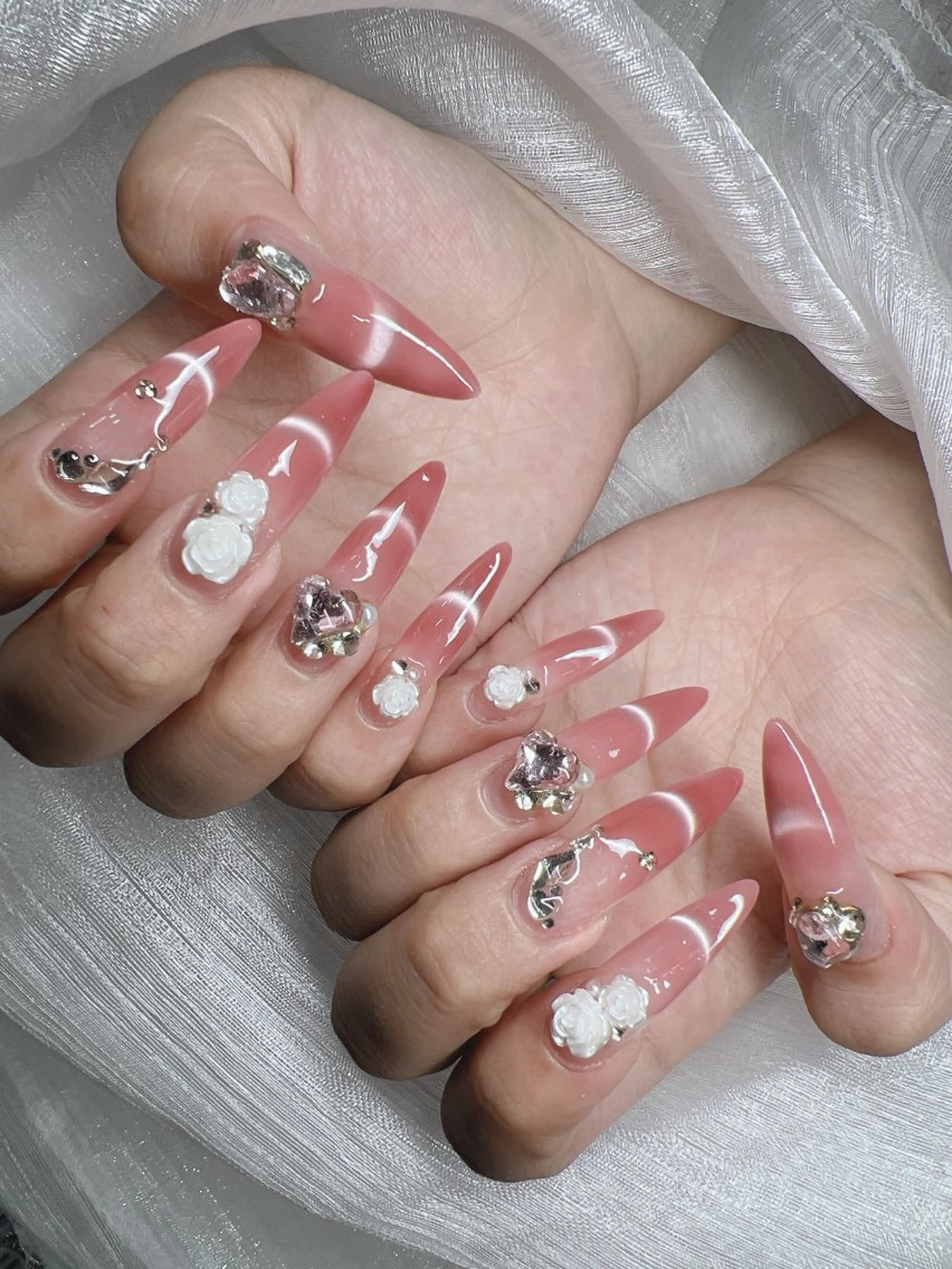 ネイル 長さ出し グラデーション キラキラネイル マグネットネイル ニュアンスネイル ハンドネイル Lee Nails チップ長さだし専門店のネイルデザイン