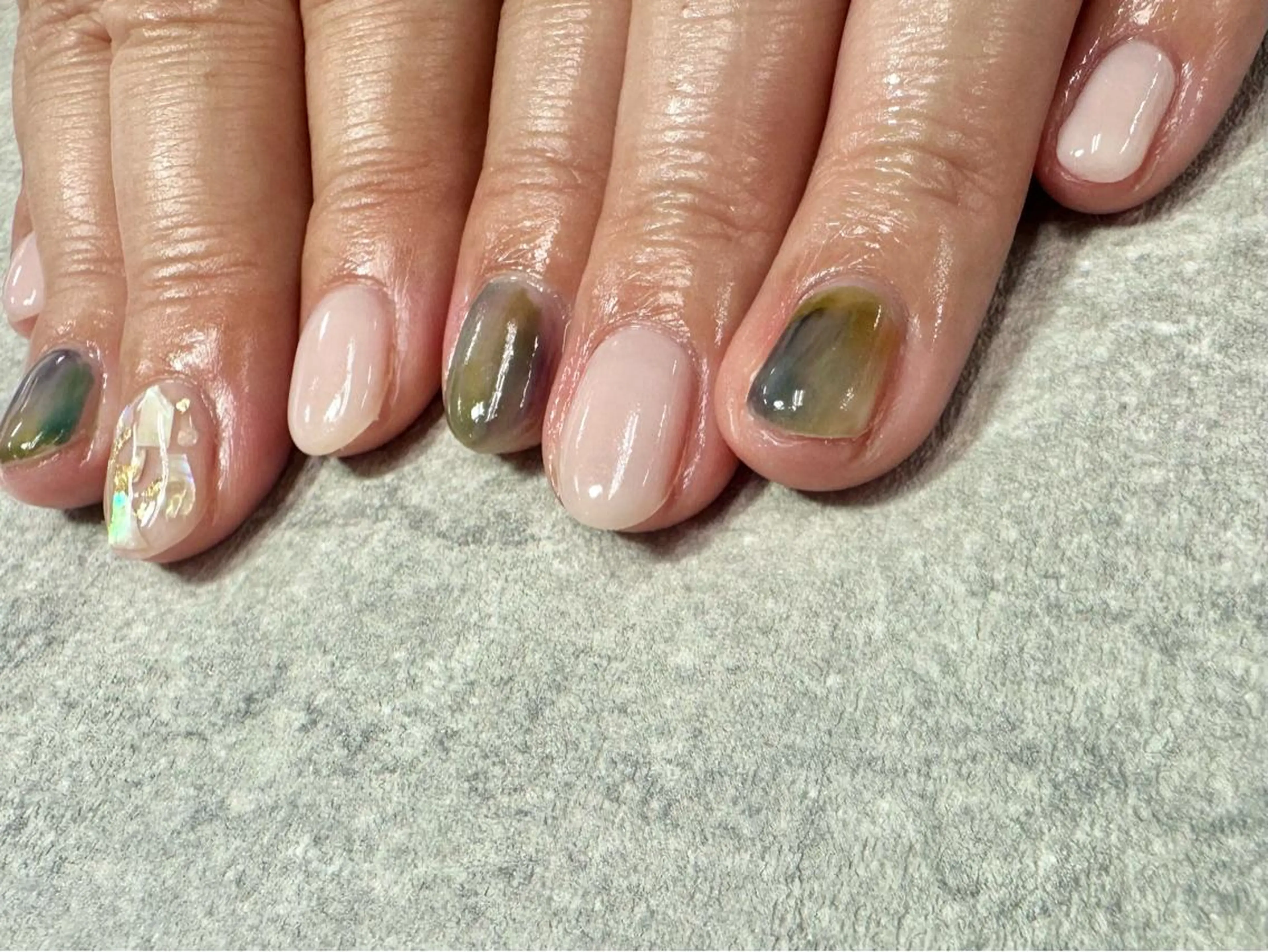 ネイル フットネイル フレンチネイル ジェルネイル ガラスフレンチ グラデーション 高多 瑠美のネイルデザイン