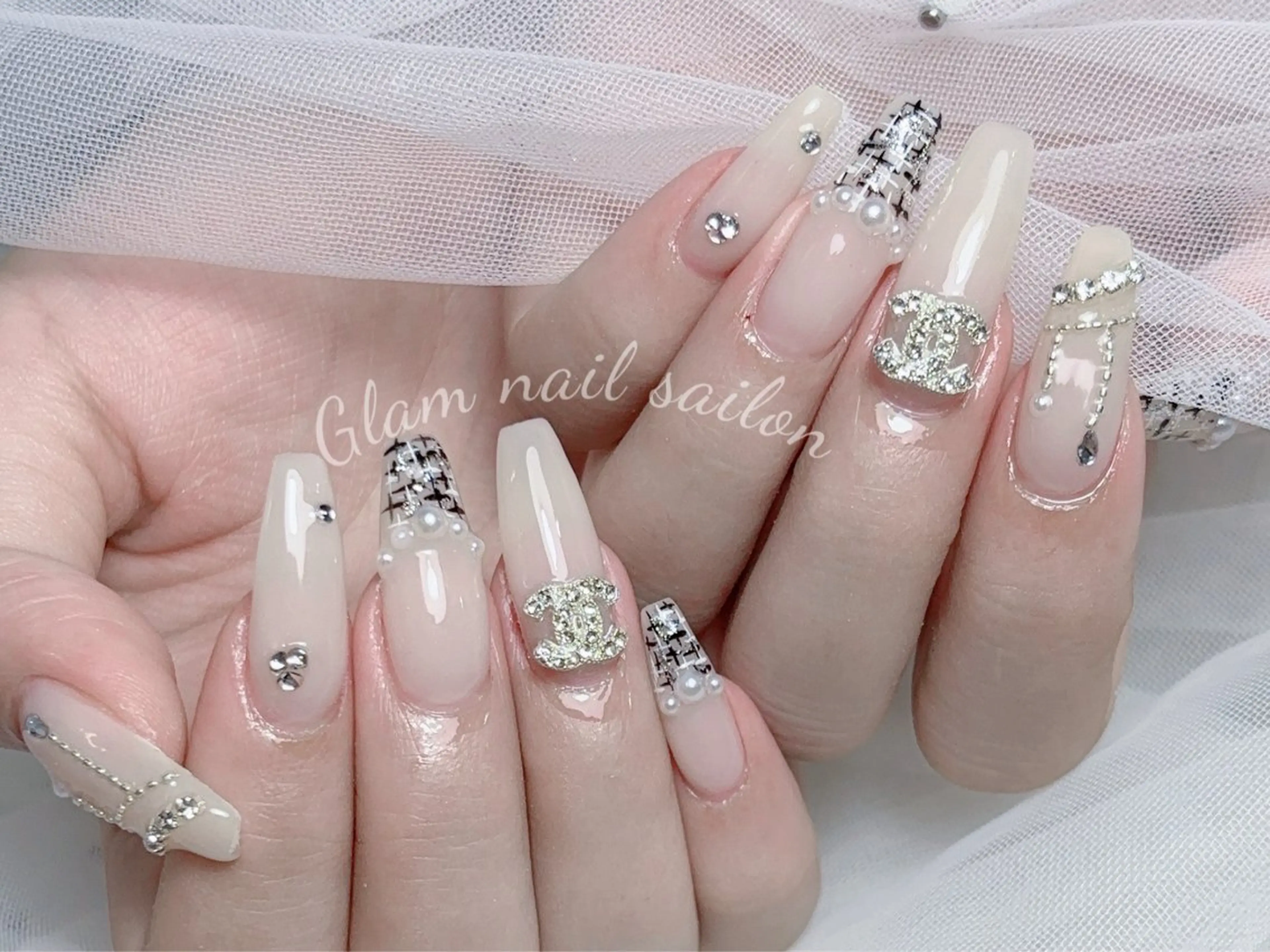 ネイル ハンドネイル エツメ💅 長さだし🎀デザインのネイルデザイン