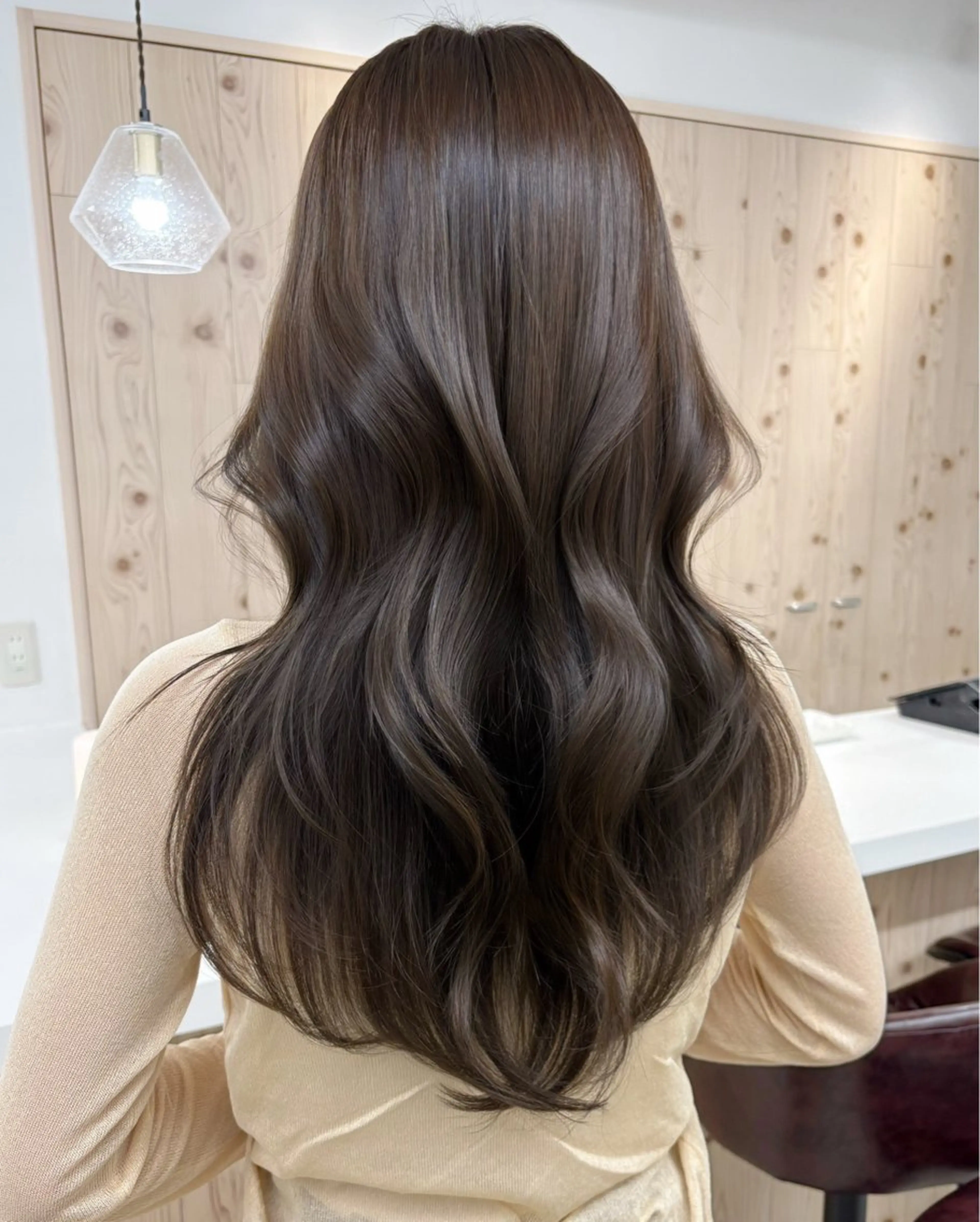 ロング カラー カット ヘアカラー トリートメント ヘアセット 新宿/韓国ヘア/ 髪質改善ストレートのヘアスタイル