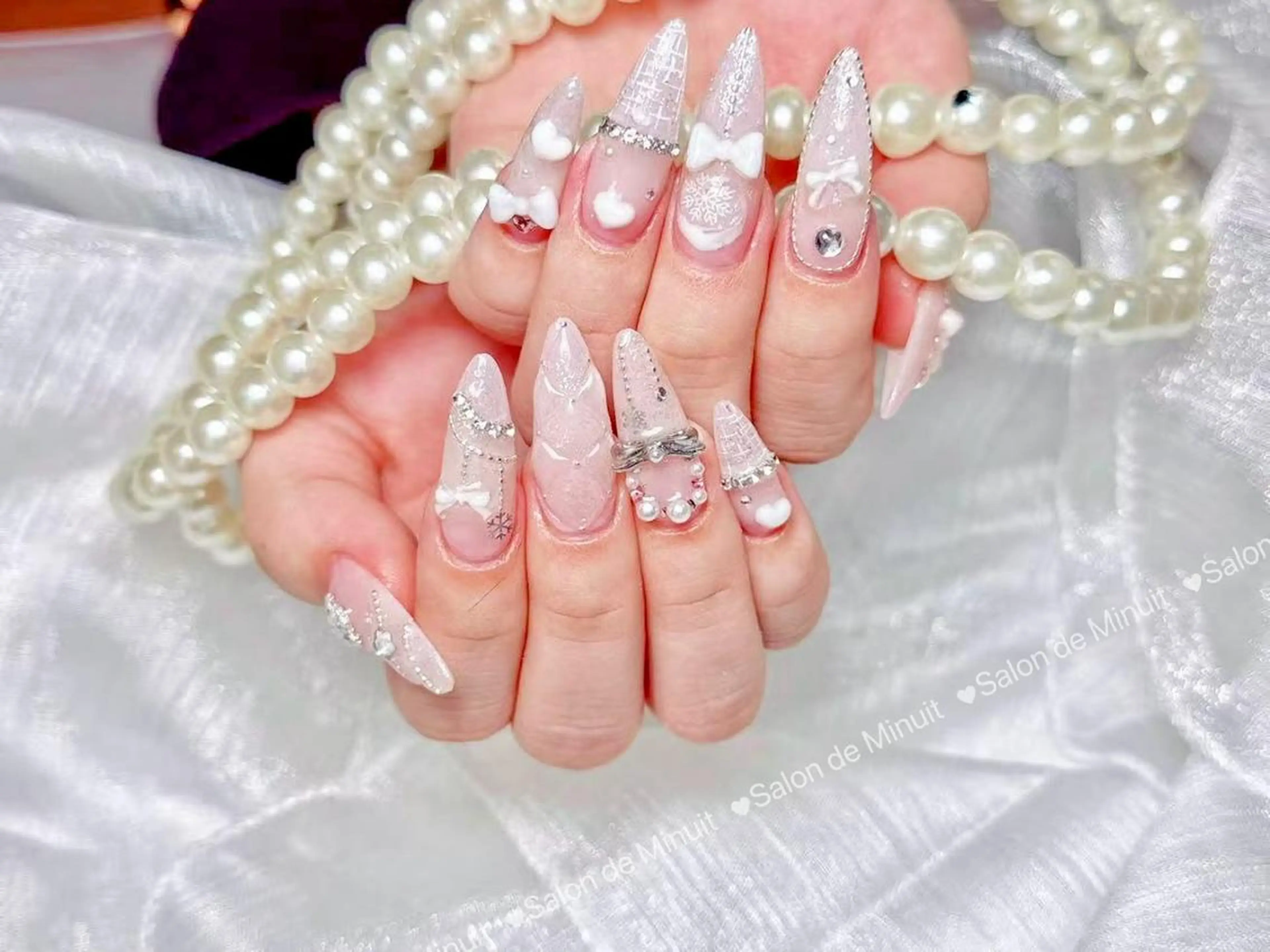 ネイル Salon de Minuit🦩のネイルデザイン