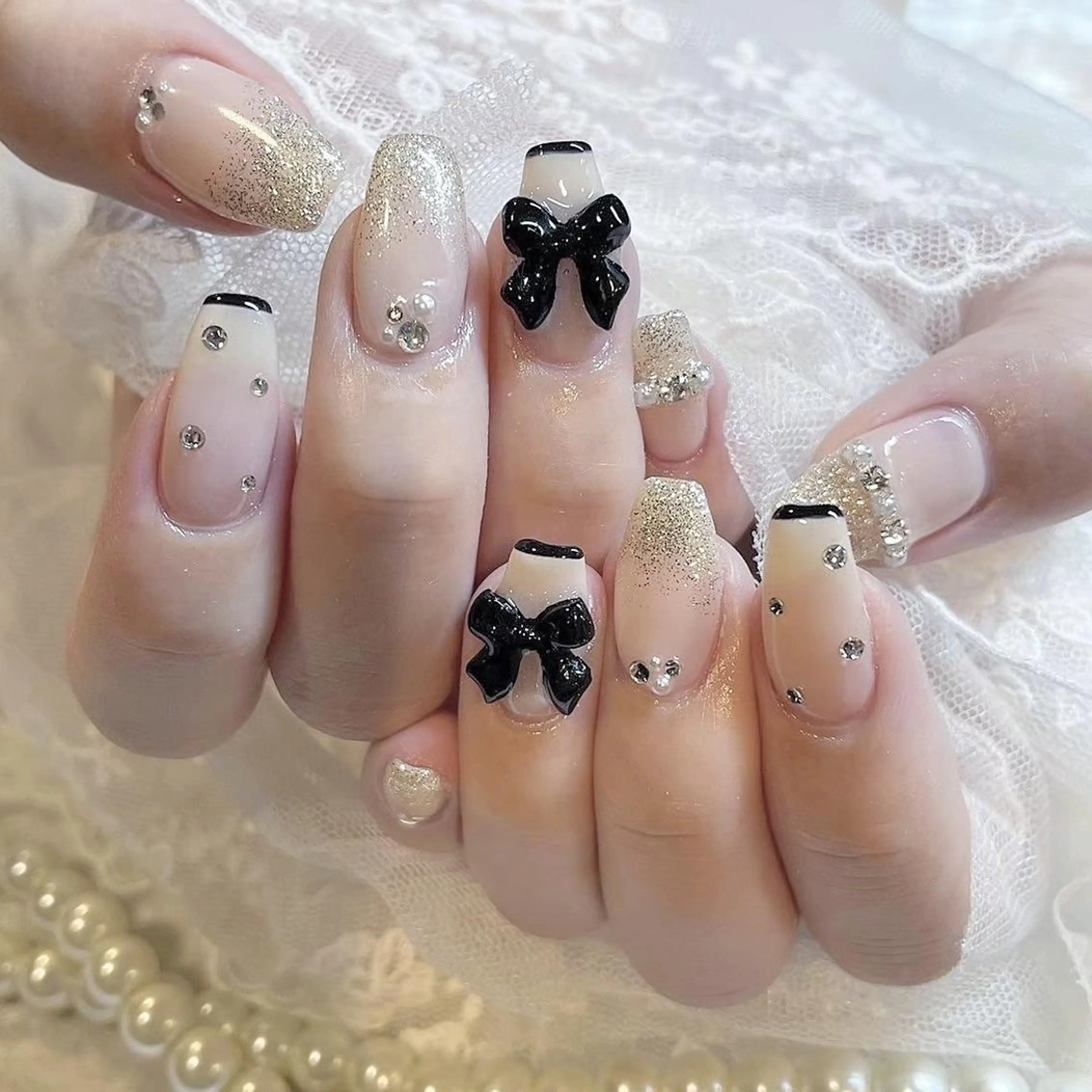 ネイル ジェルネイル ガーリー 韓国ネイル 持ち込み ワンカラーネイル ハンドネイル fiore nail 🦋のネイルデザイン
