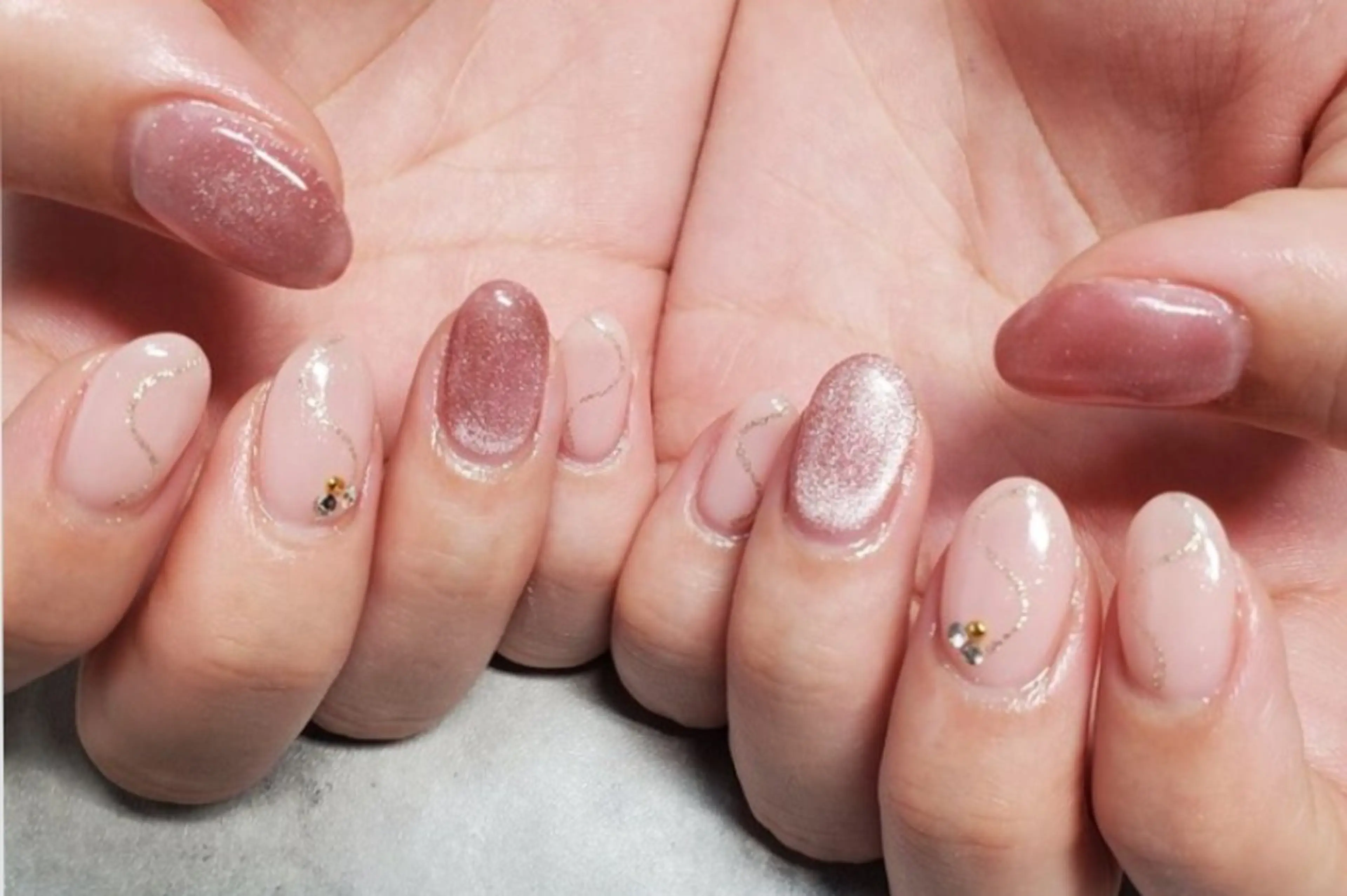 ネイル アートネイル 入学式 ゴールド 卒業式 韓国ネイル ハンドネイル JULIE NAILのネイルデザイン