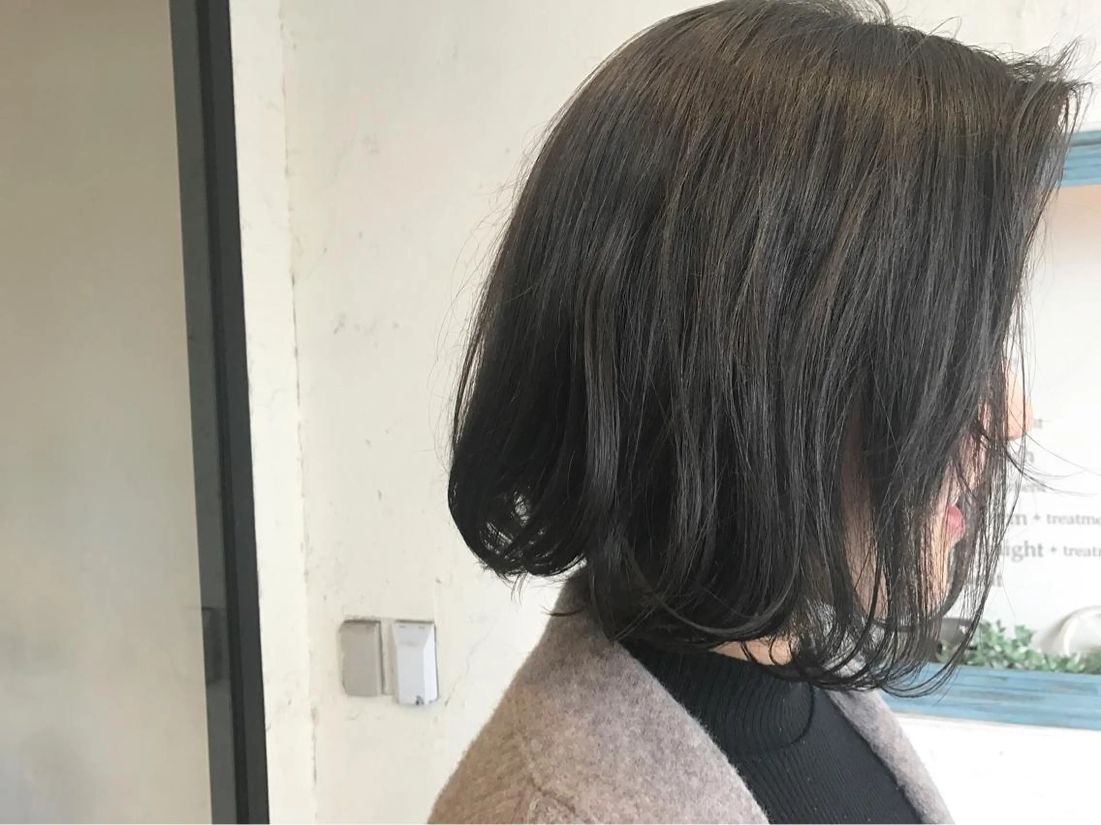 ミディアム カラー グレージュ カーキグレージュ 垢抜け韓国風ヘア カラーMIKUのヘアスタイル