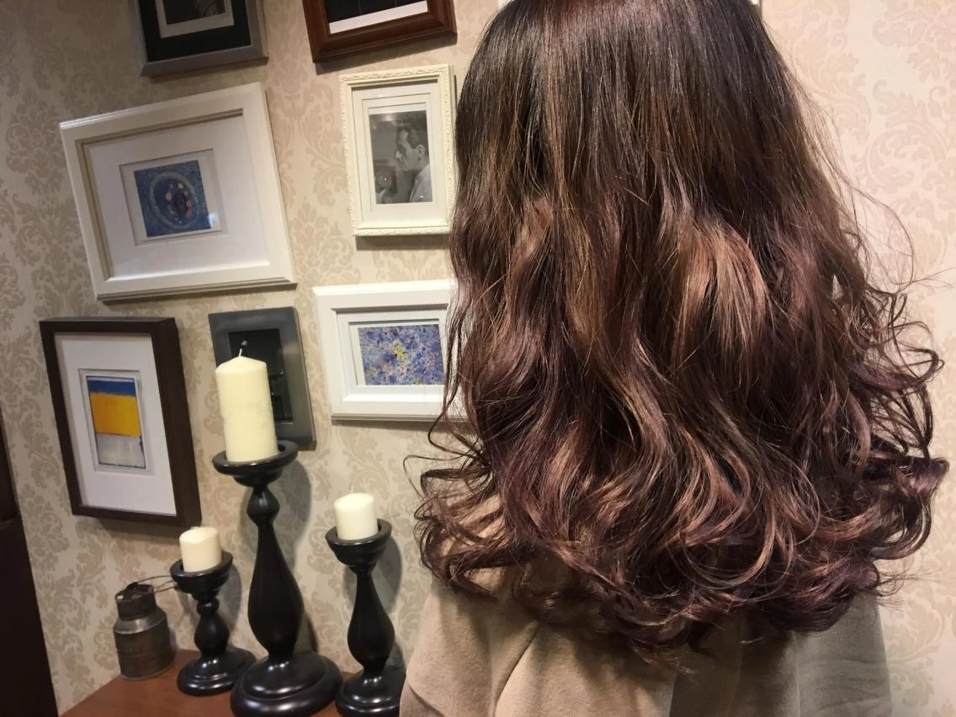 セミロング カラー パーマ ヘアアレンジ ピンクカラー バイオレットカラー バイオレットピンク 学生 トリートメント moku所属・【mokuオーナー】 すずきちはるのヘアスタイル