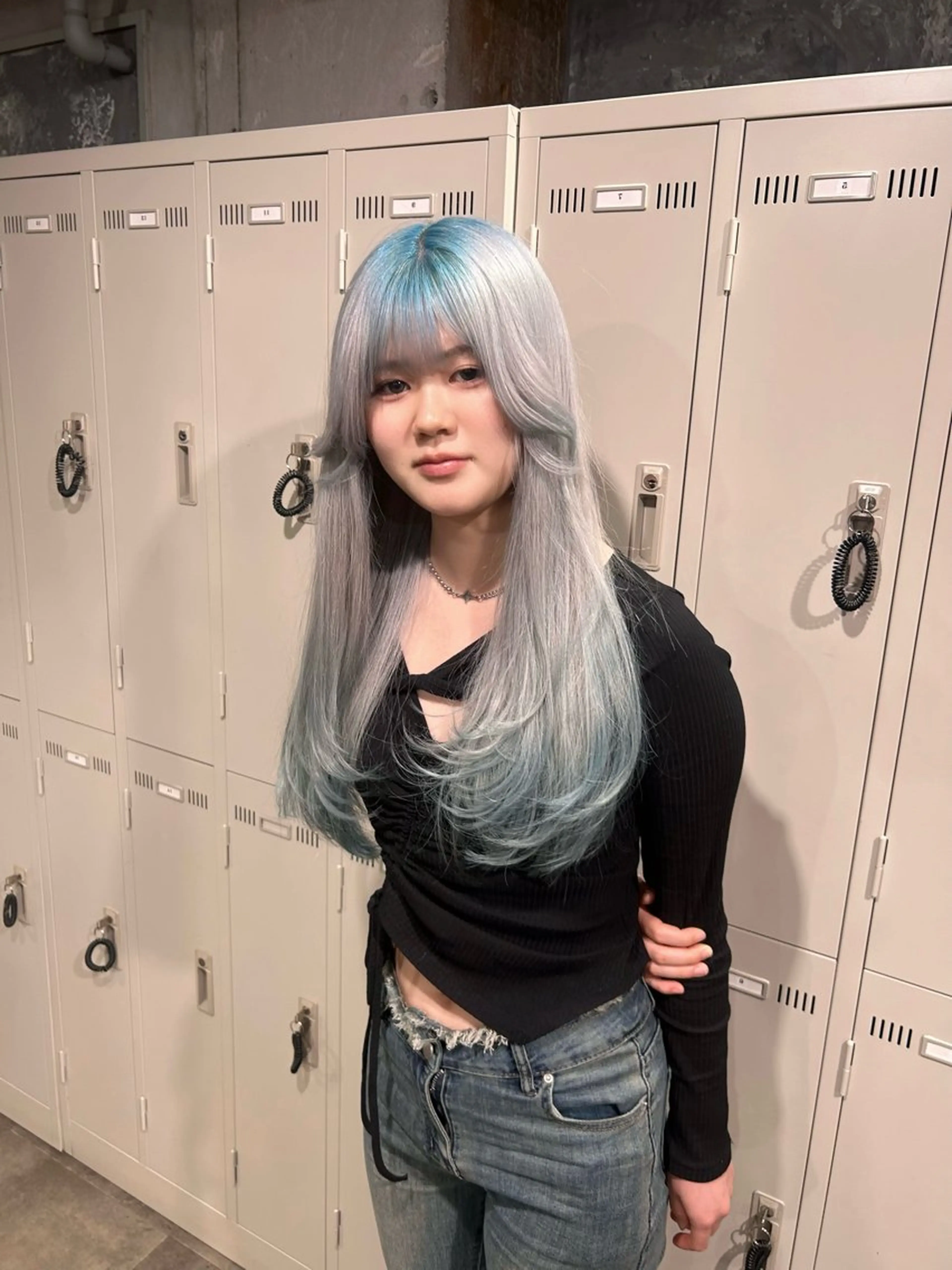 ロング カラー ブリーチ ケアブリーチ ダブルカラー ハイトーンカラー シルバー 🫧ハイトーン🫧 TOPstylistのヘアスタイル