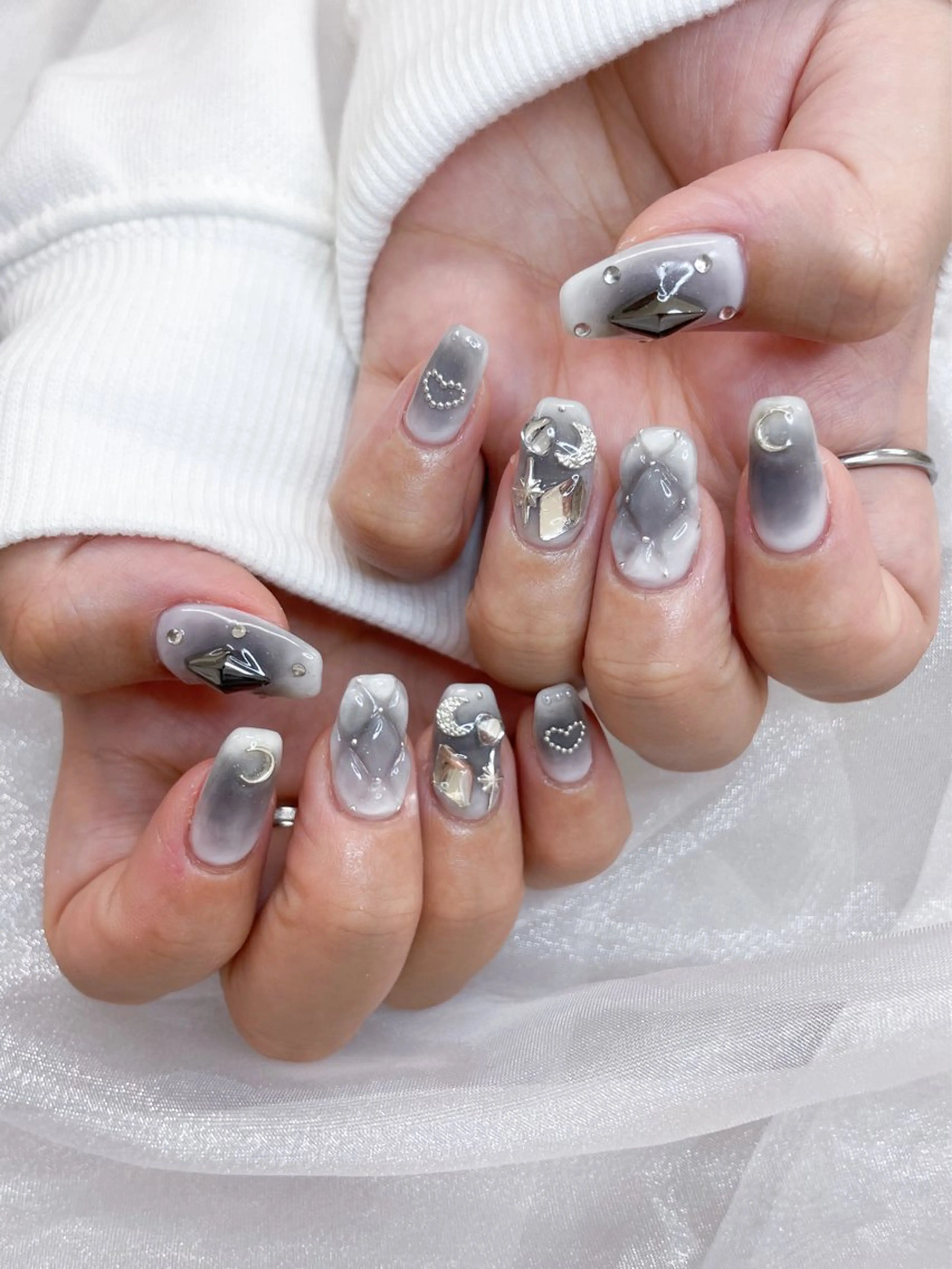 ネイル チークネイル ハンドネイル 五十嵐 美智のネイルデザイン