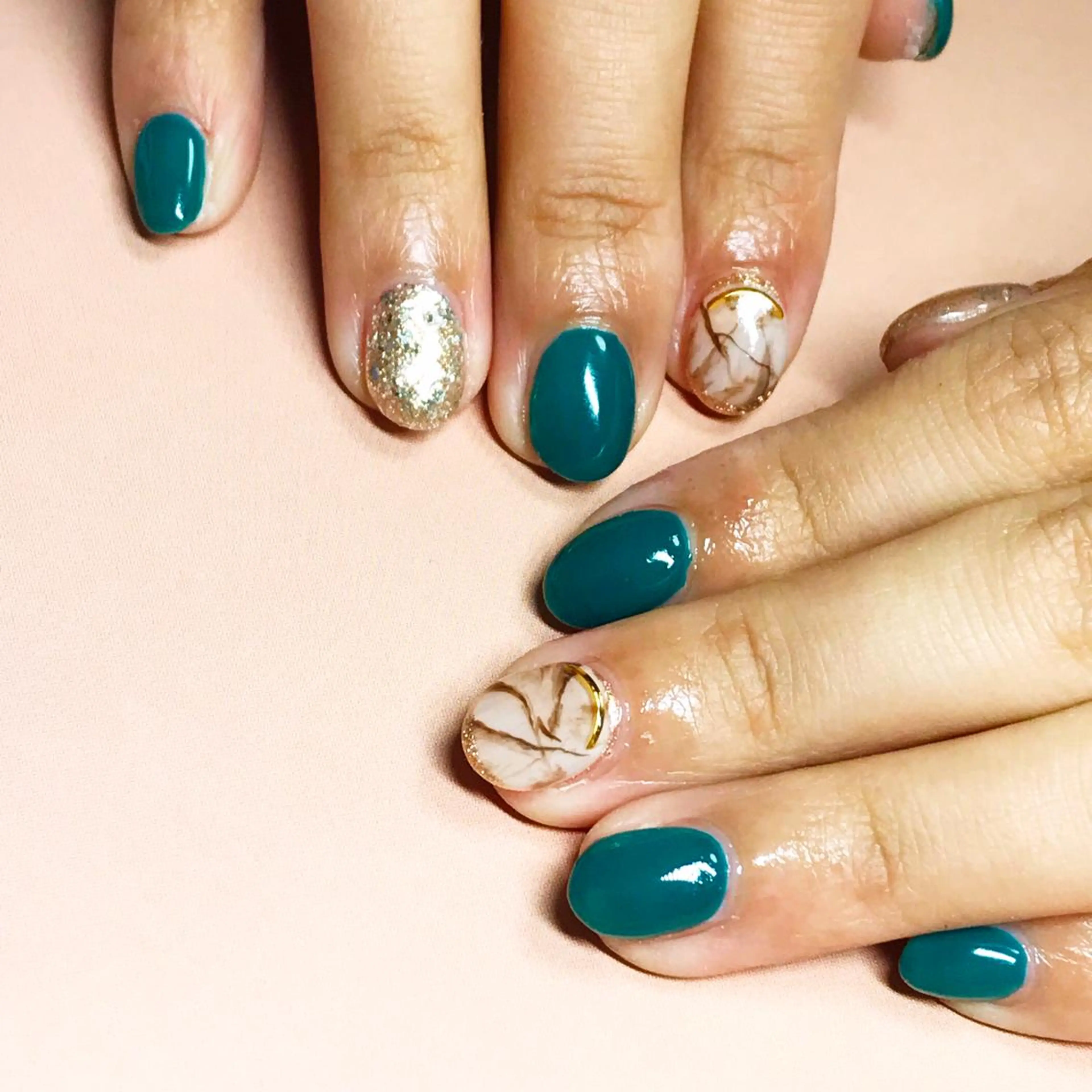 ネイル アートネイル 【カメレオン】 上村 祥子のヘアスタイル