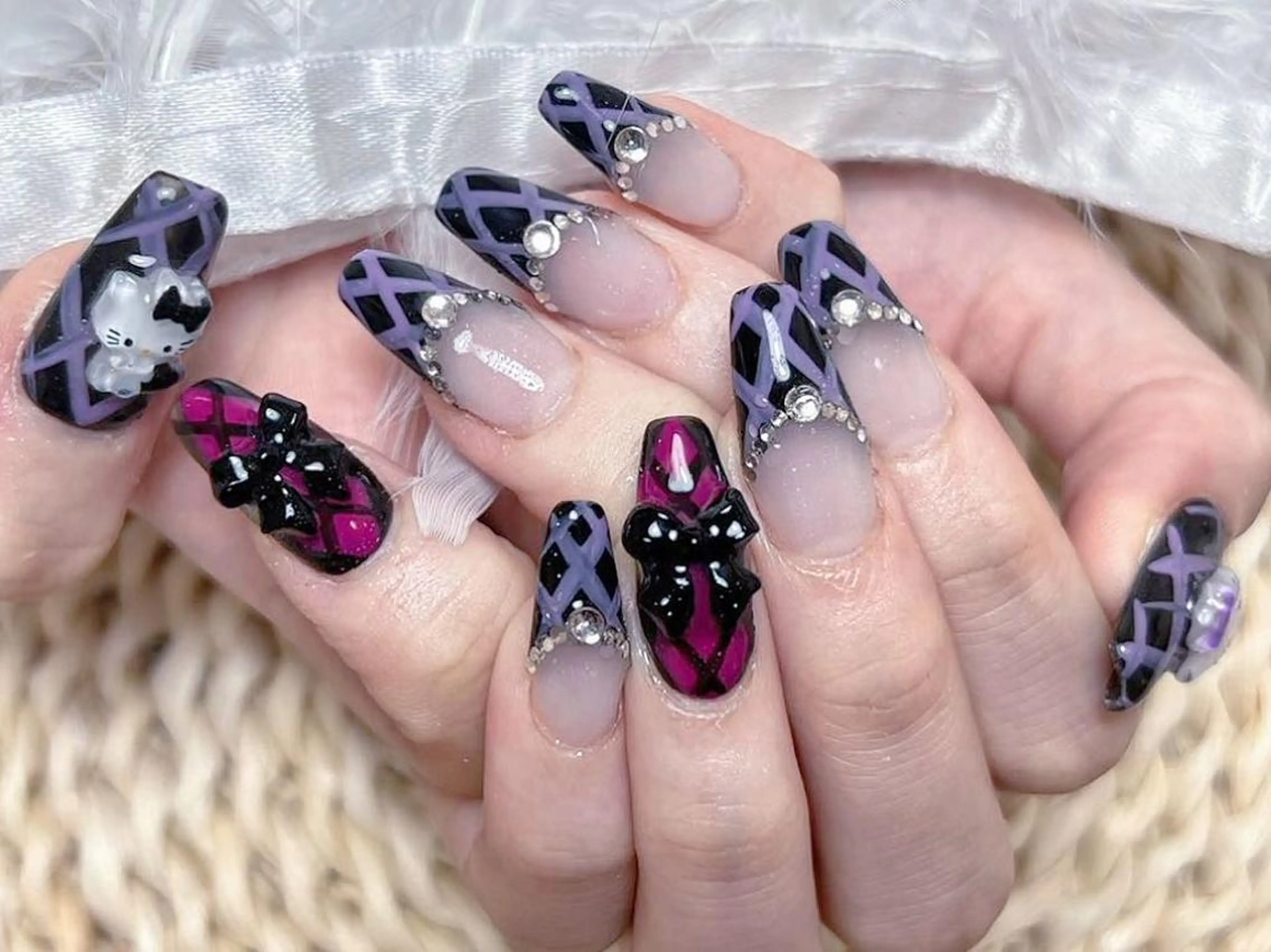 ショート 韓国風ヘア ショートヘア AYU_ Monster🎀のネイルデザイン