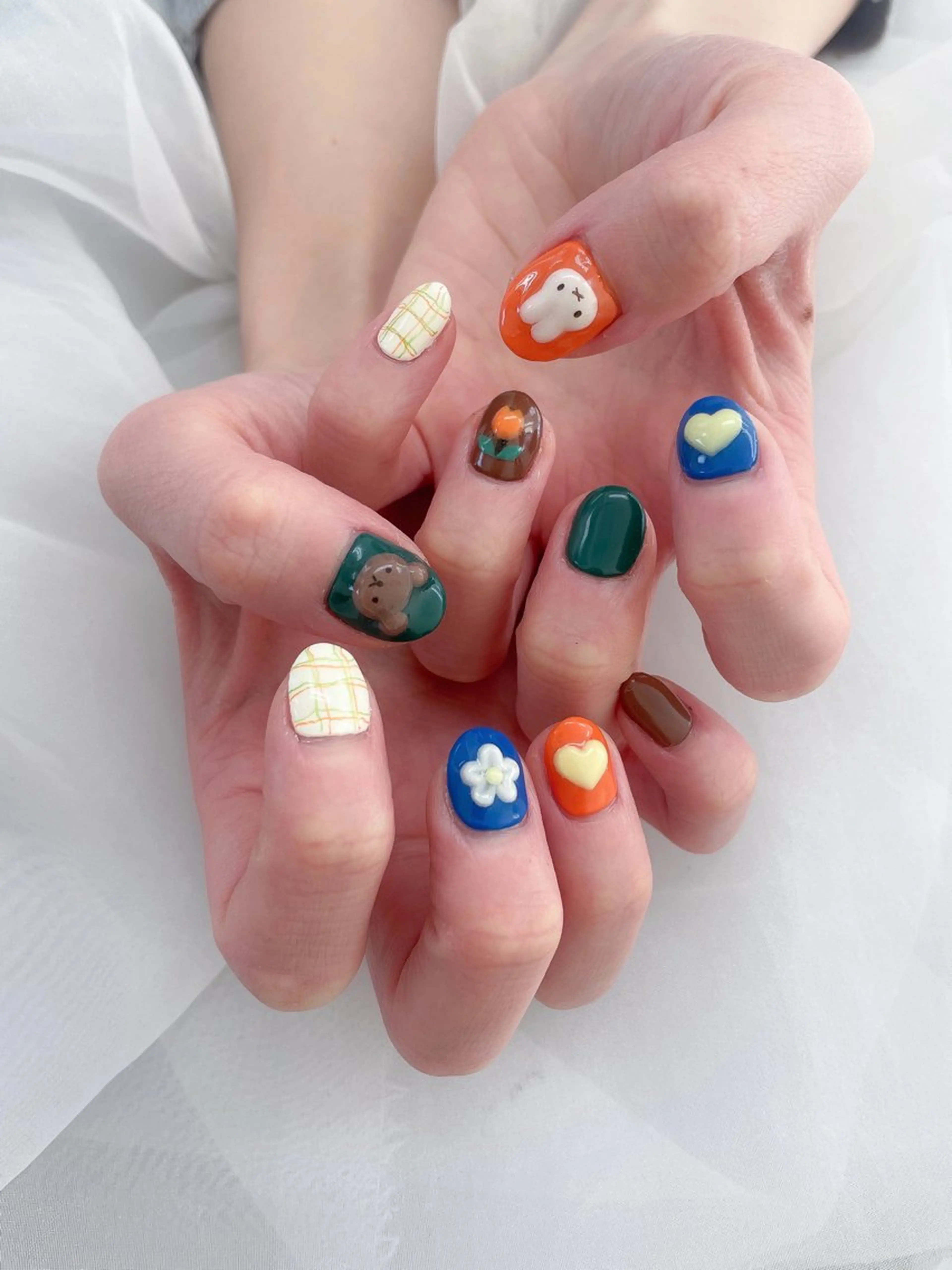 ネイル ハンドネイル 五十嵐 美智のネイルデザイン