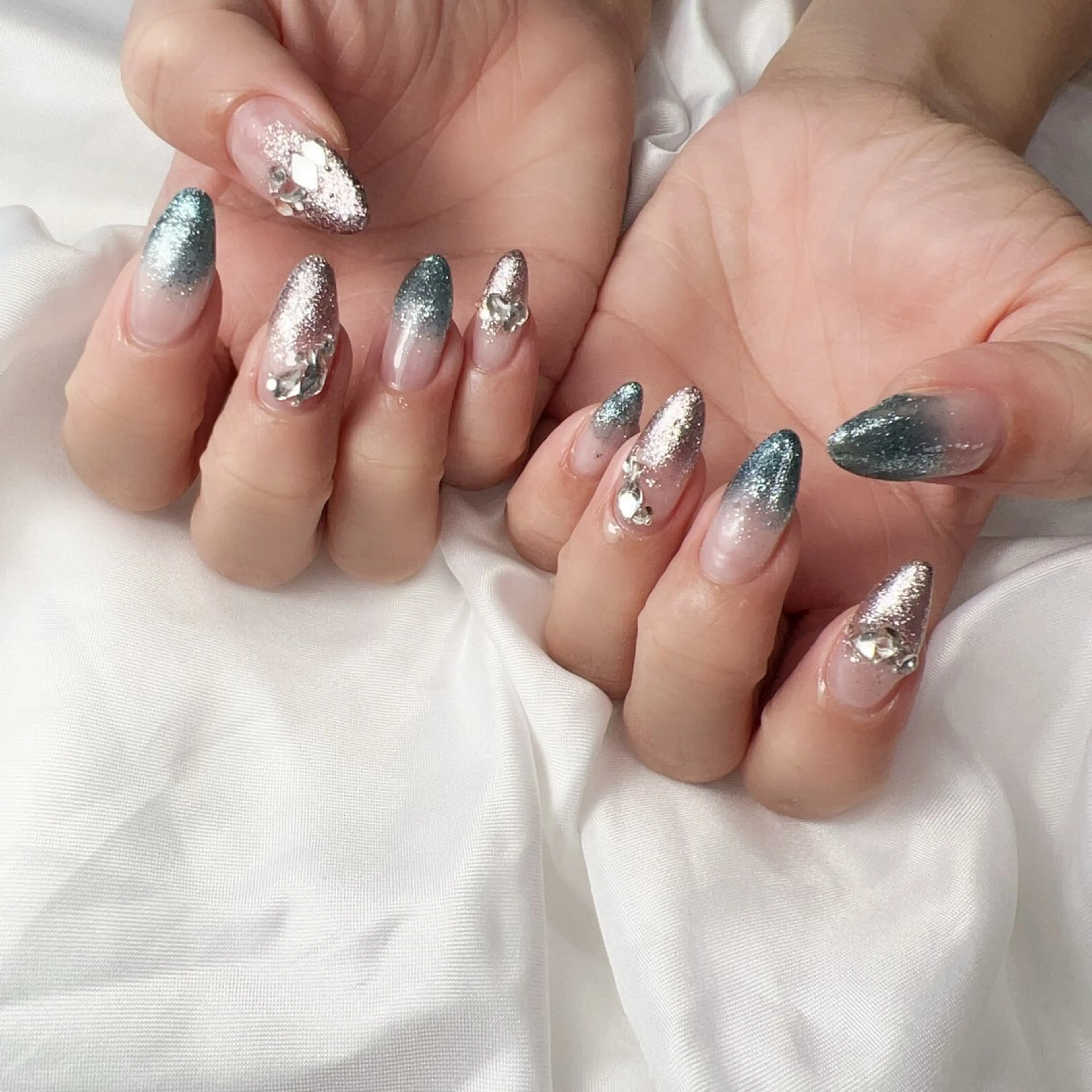ネイル nailstudio ′ecole所属・nailstudio ′ecoleのネイルデザイン