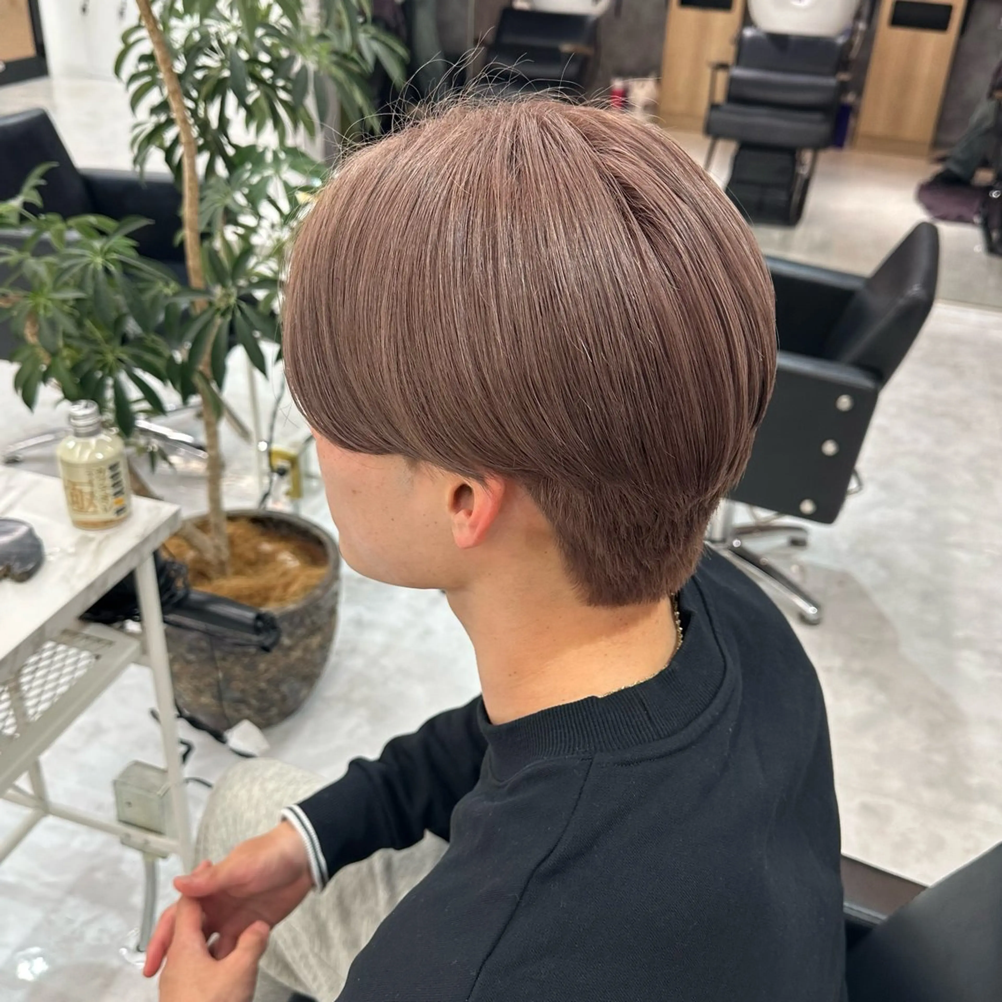 カラー ベージュカラー ダブルカラー ハイトーンカラー ミルクティーベージュ ヘアカラー 💎艶々ハイトーン MOE💍🤍のヘアスタイル