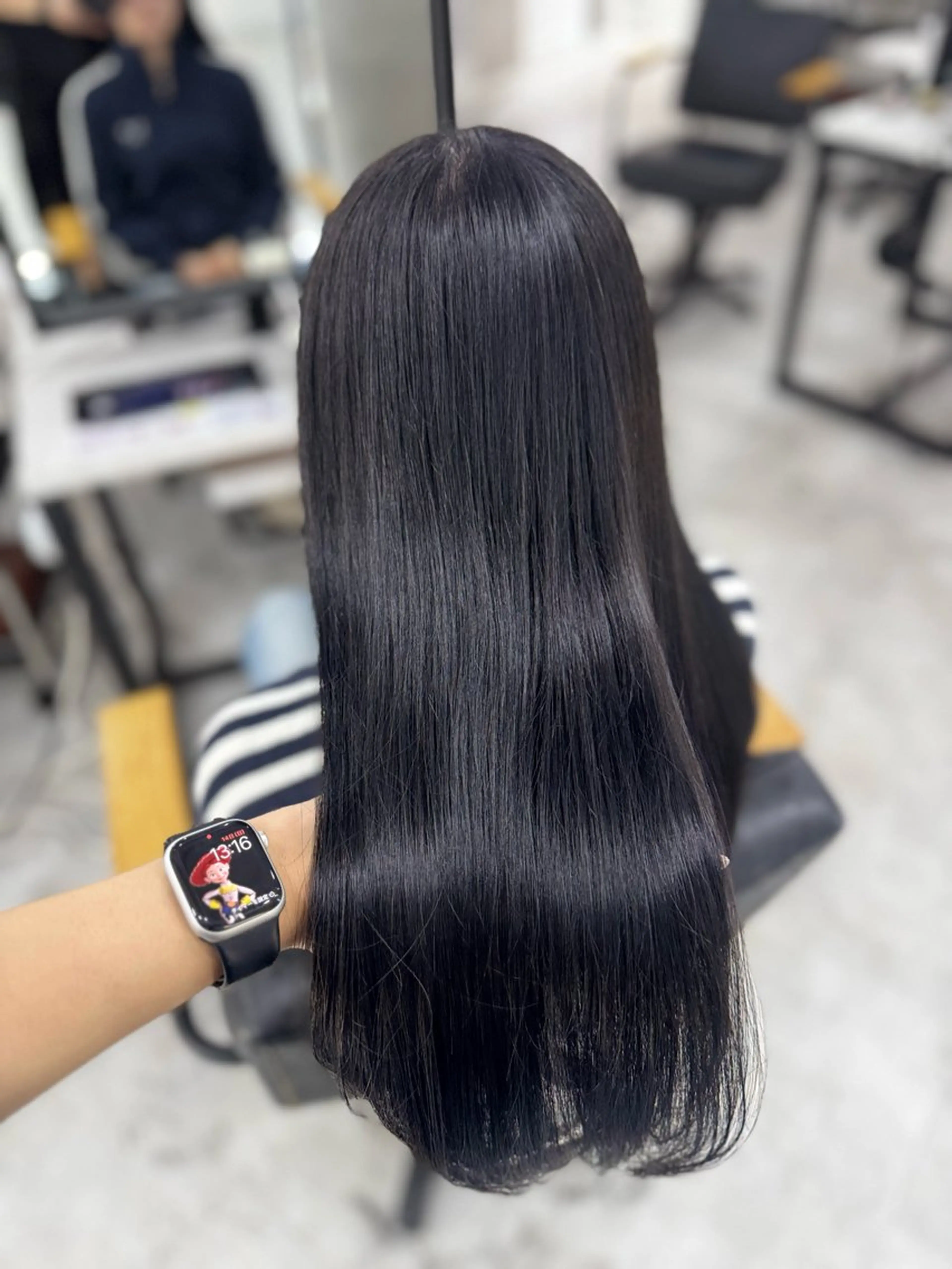 ロング カラー アッシュ アッシュブラウン ベージュカラー 黒髪 ブリーチ カット ヘアカラー トリートメント 赤み無し柔らかカラー 【梅田】madokaのヘアスタイル