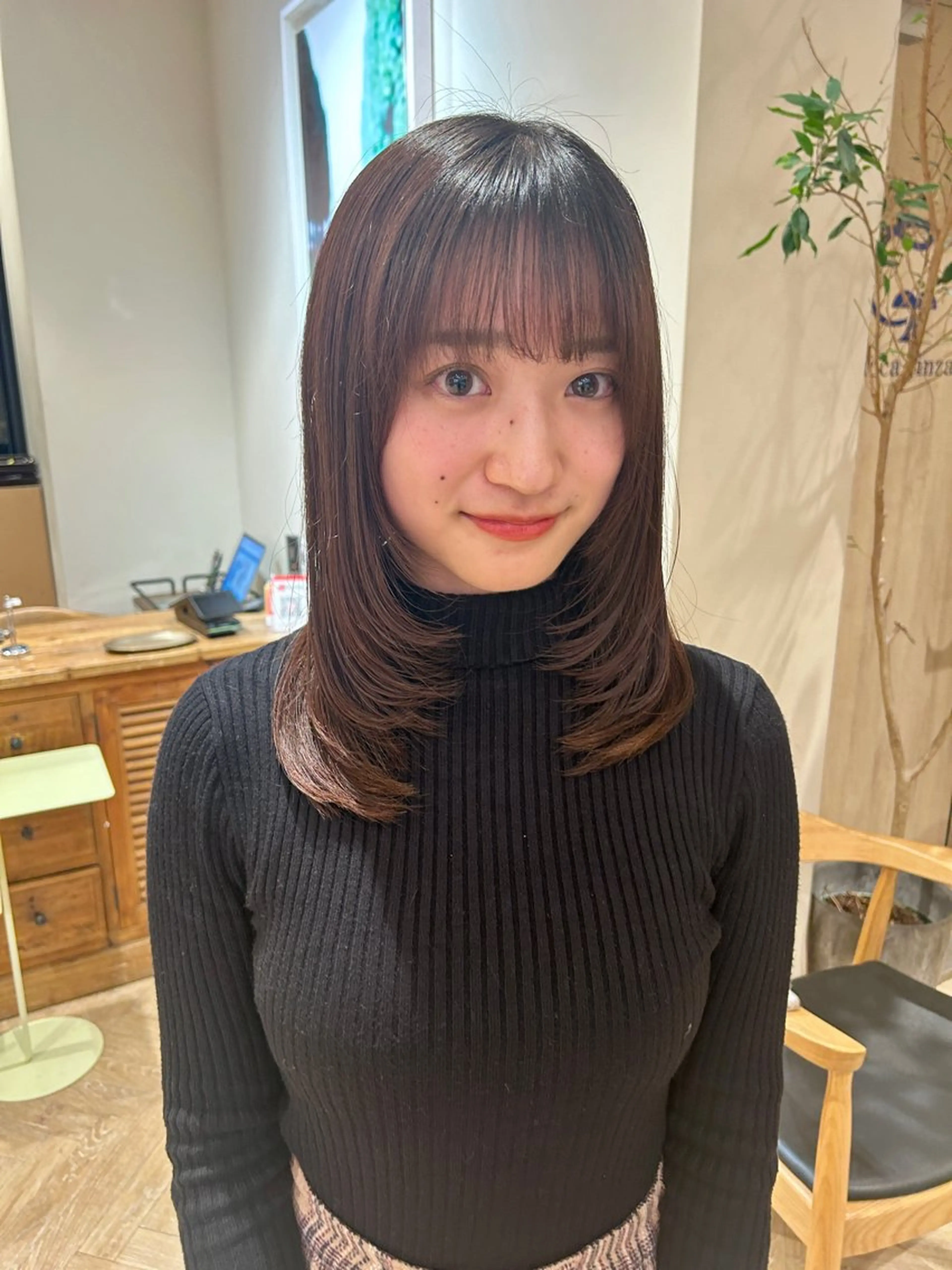 セミロング おおやまあんな🌙 /レイヤー／メンズのヘアスタイル