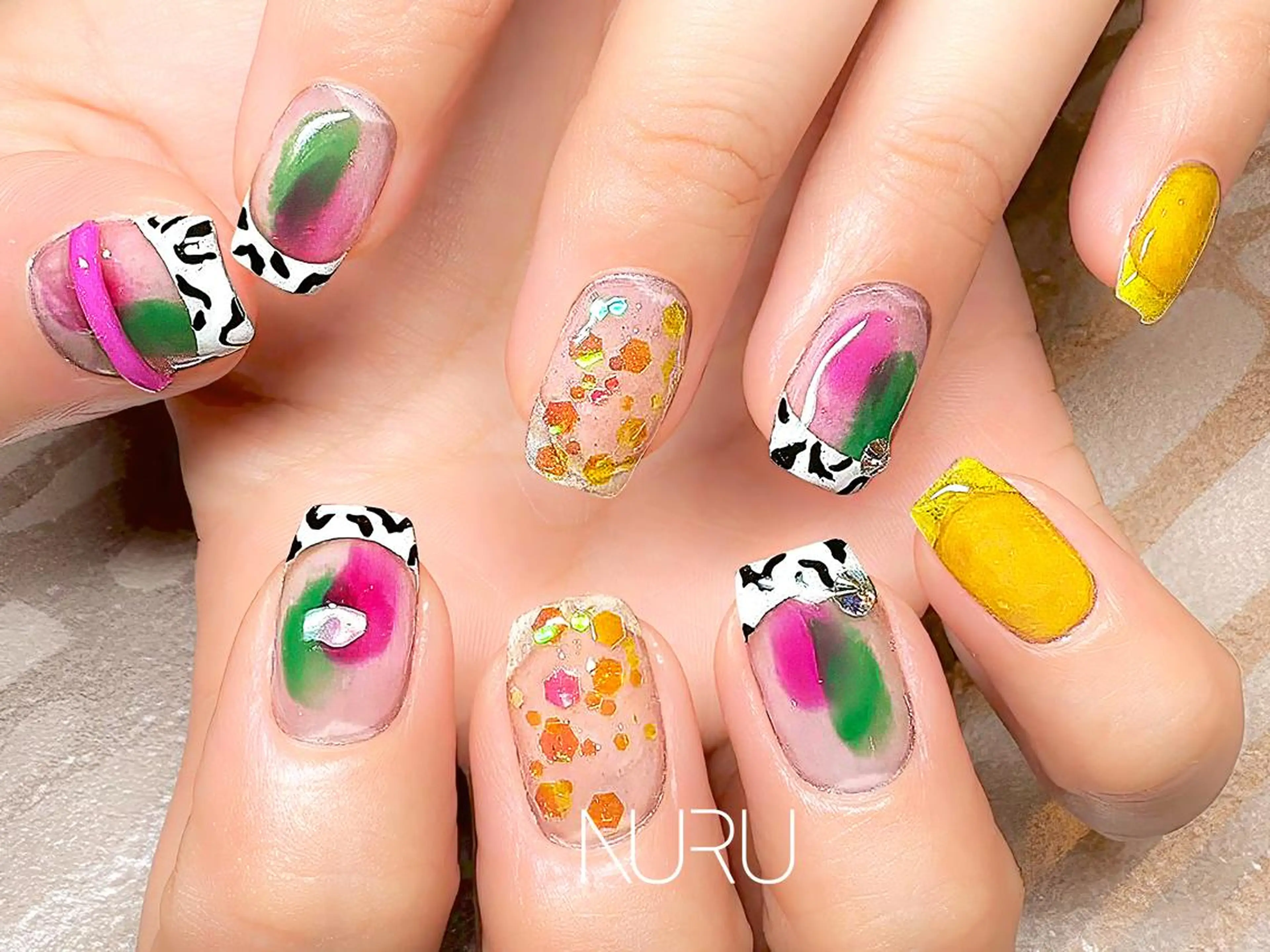 ネイル 持ち込み ハンドネイル フットネイル NURU NAIL ヌルネイル新宿のネイルデザイン