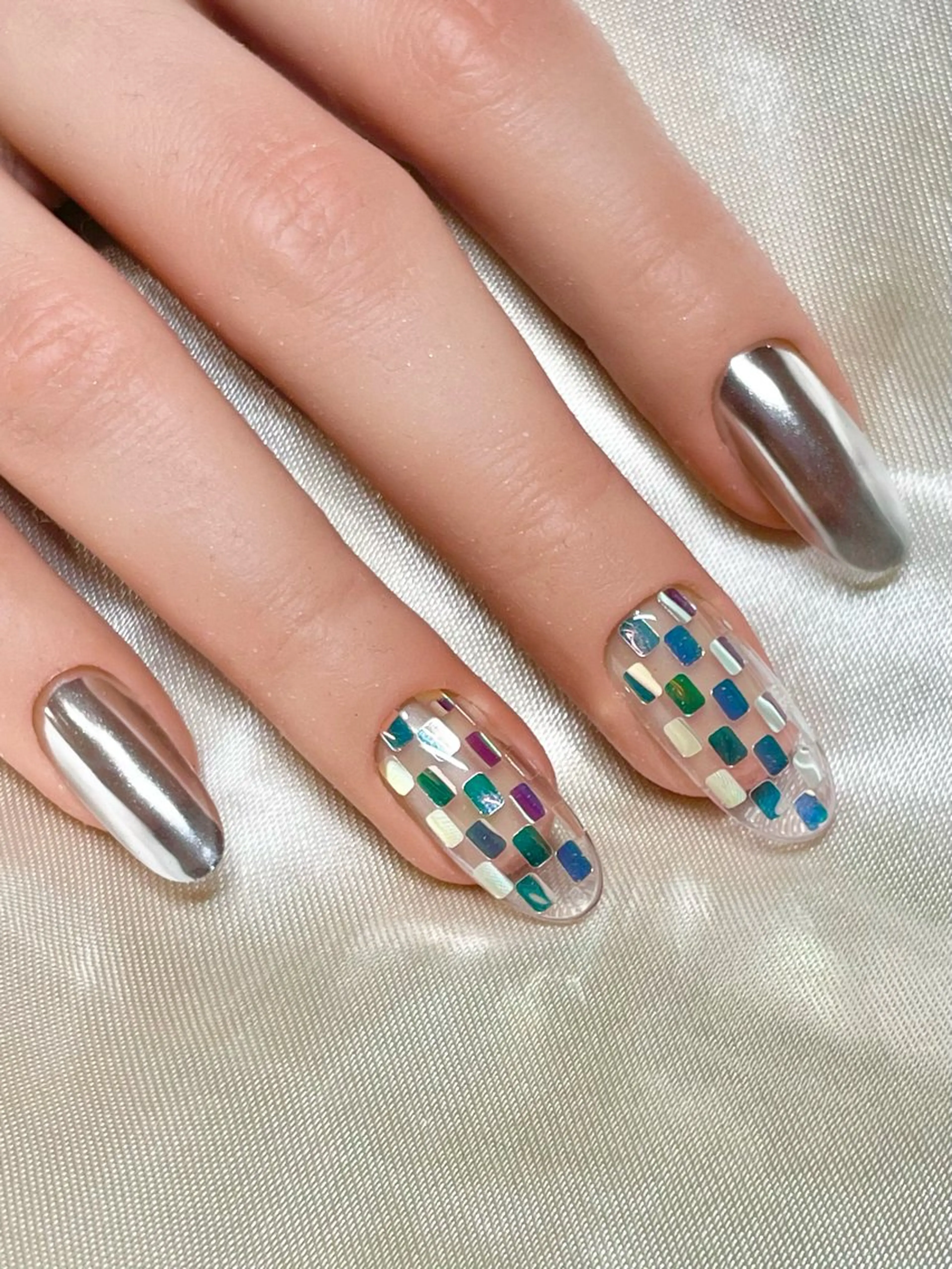 ネイル ミラーネイル Nail Salon Y.のネイルデザイン