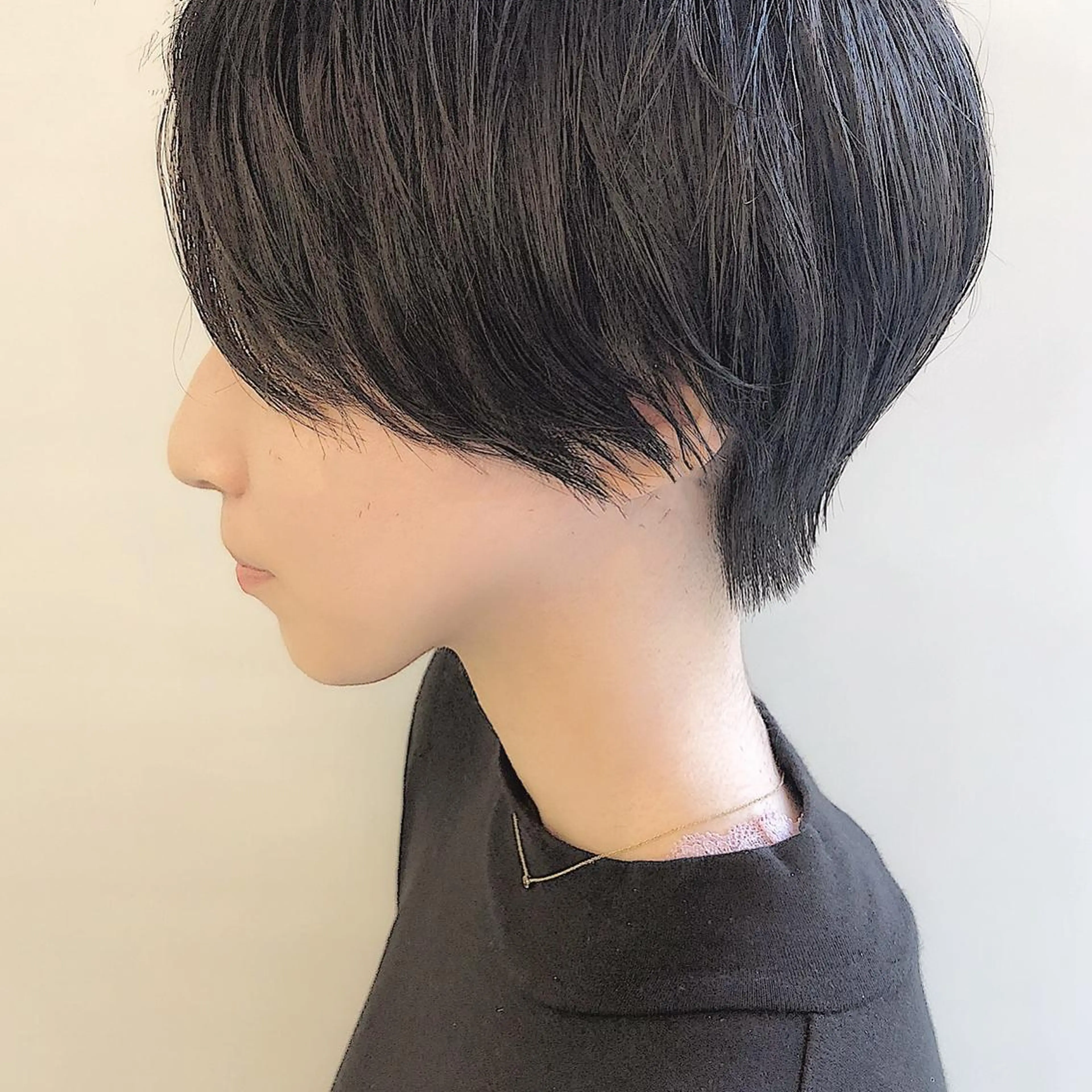 ショート ハンサムショート ショートヘア カット ヘアカラー トリートメント 齋藤 咲のヘアスタイル