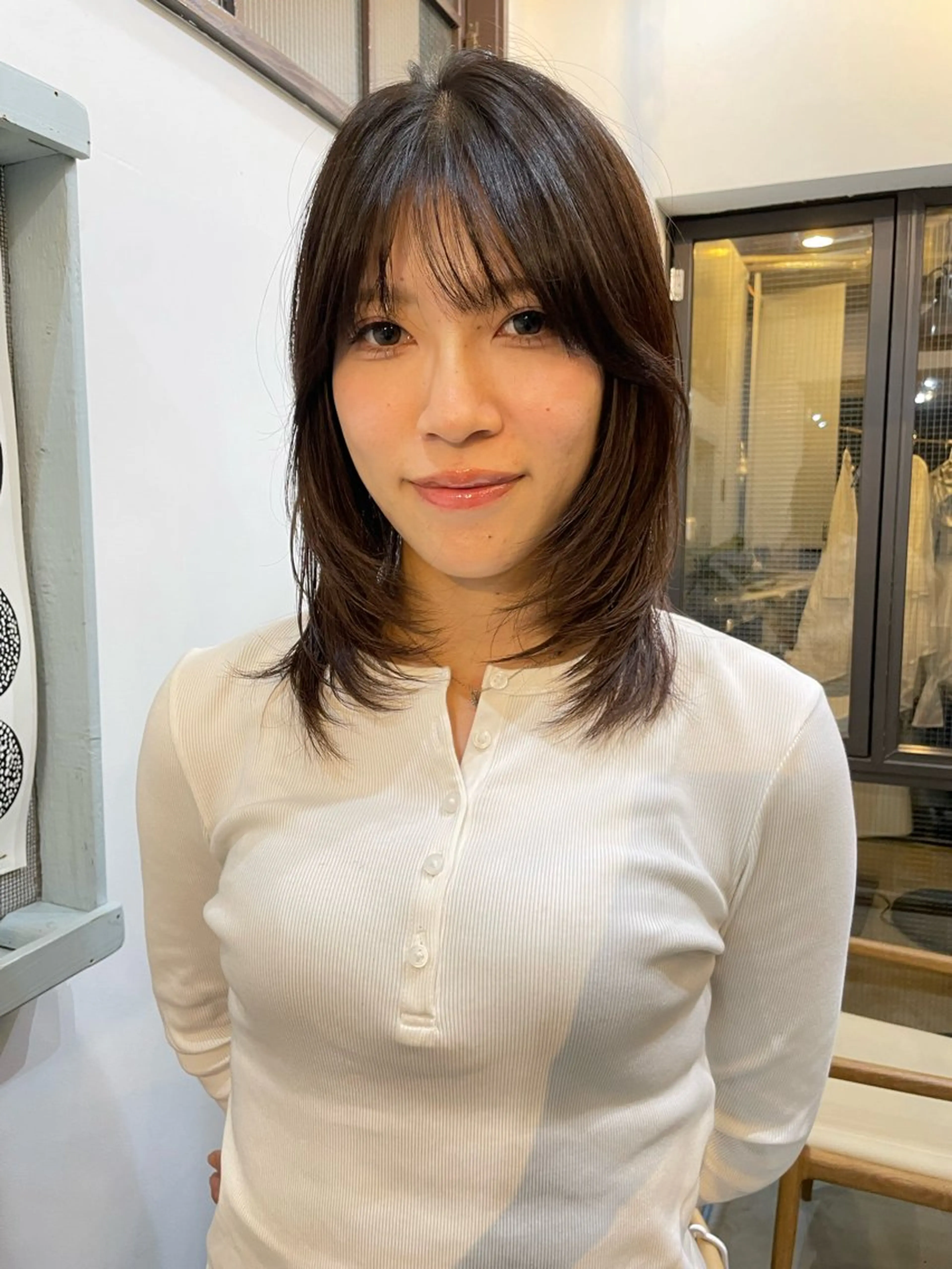 ミディアム 金尾 凜のヘアスタイル