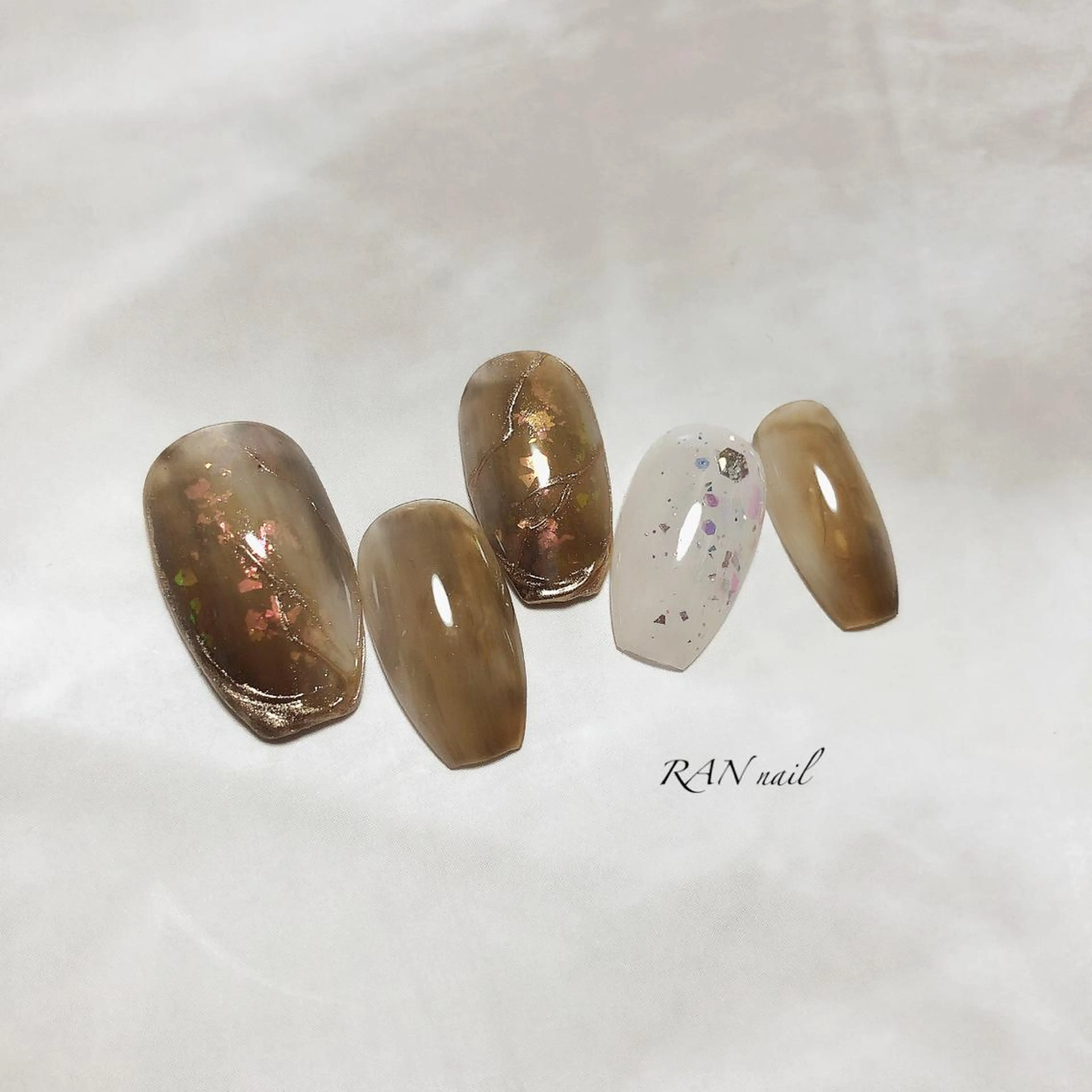 ネイル フットネイル ミラーネイル ニュアンスネイル オフィスネイル 春ネイル ハンドネイル フットネイル RAN nail 〜ランネイル〜所属・RAN nailのネイルデザイン