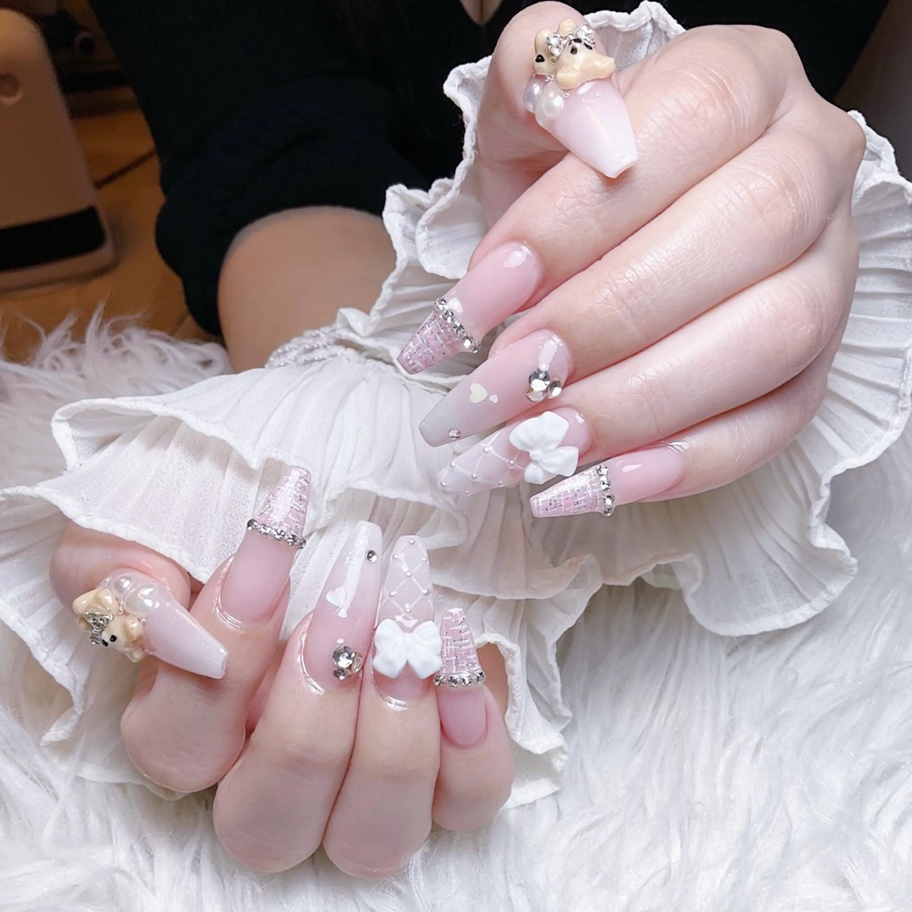 ネイル 🌈Yun nail hyejin💋のネイルデザイン