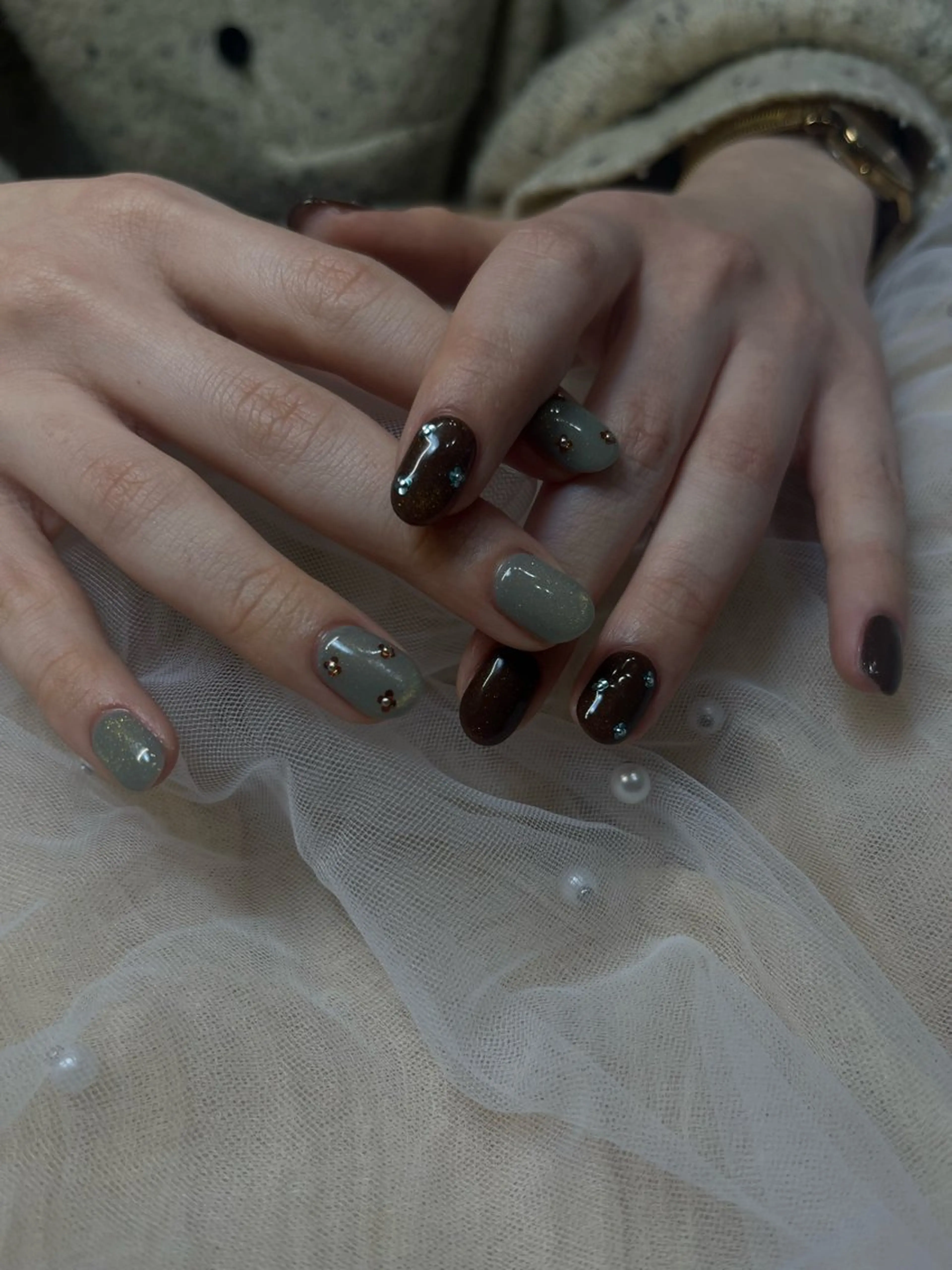 ネイル ホログラムネイル 春ネイル ハンドネイル atelier moi所属・atelier moiのネイルデザイン