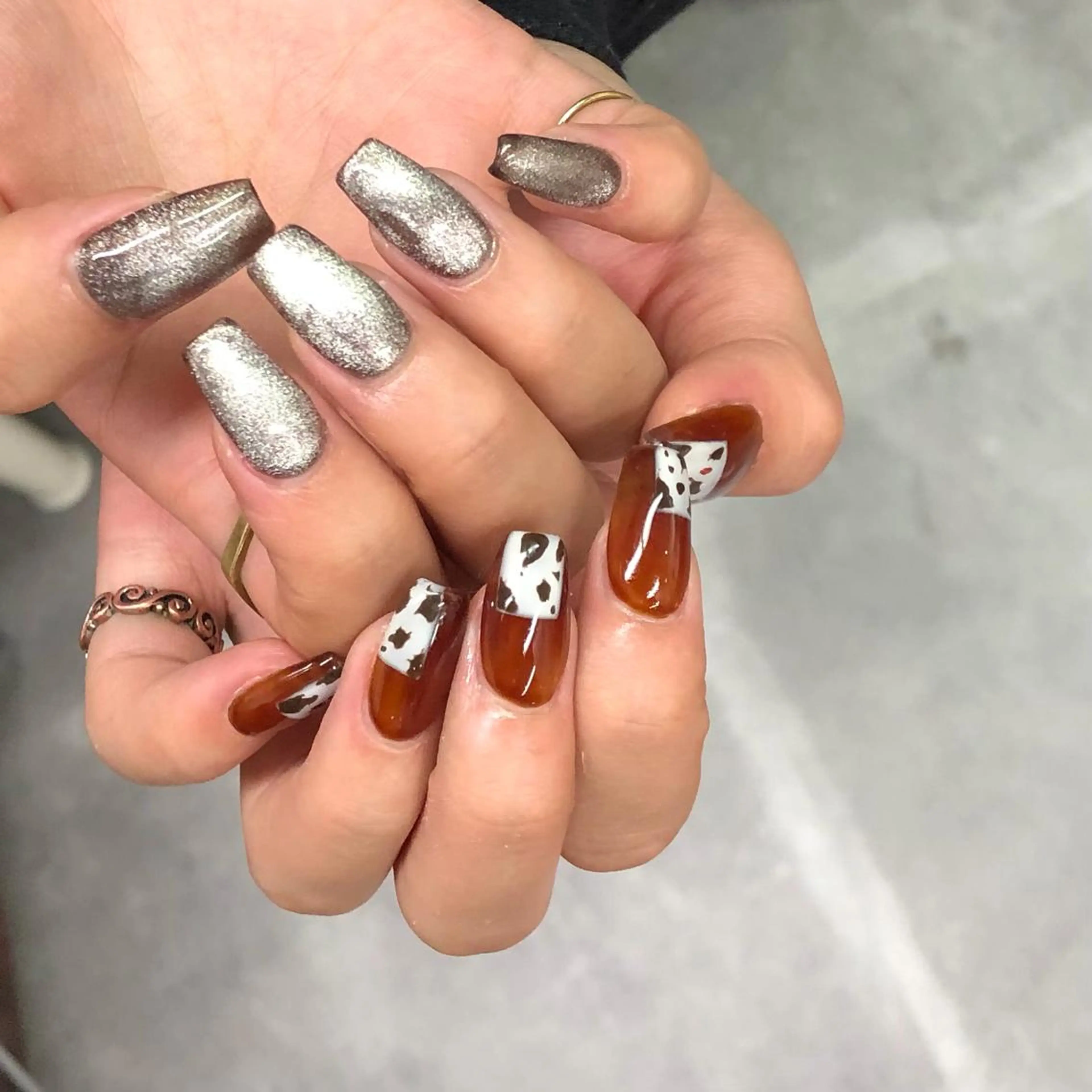 ネイル アートネイル フラッシュネイル ジェルネイル ラメ(グリッター) マグネットネイル nailstudio eviz新宿店のネイルデザイン