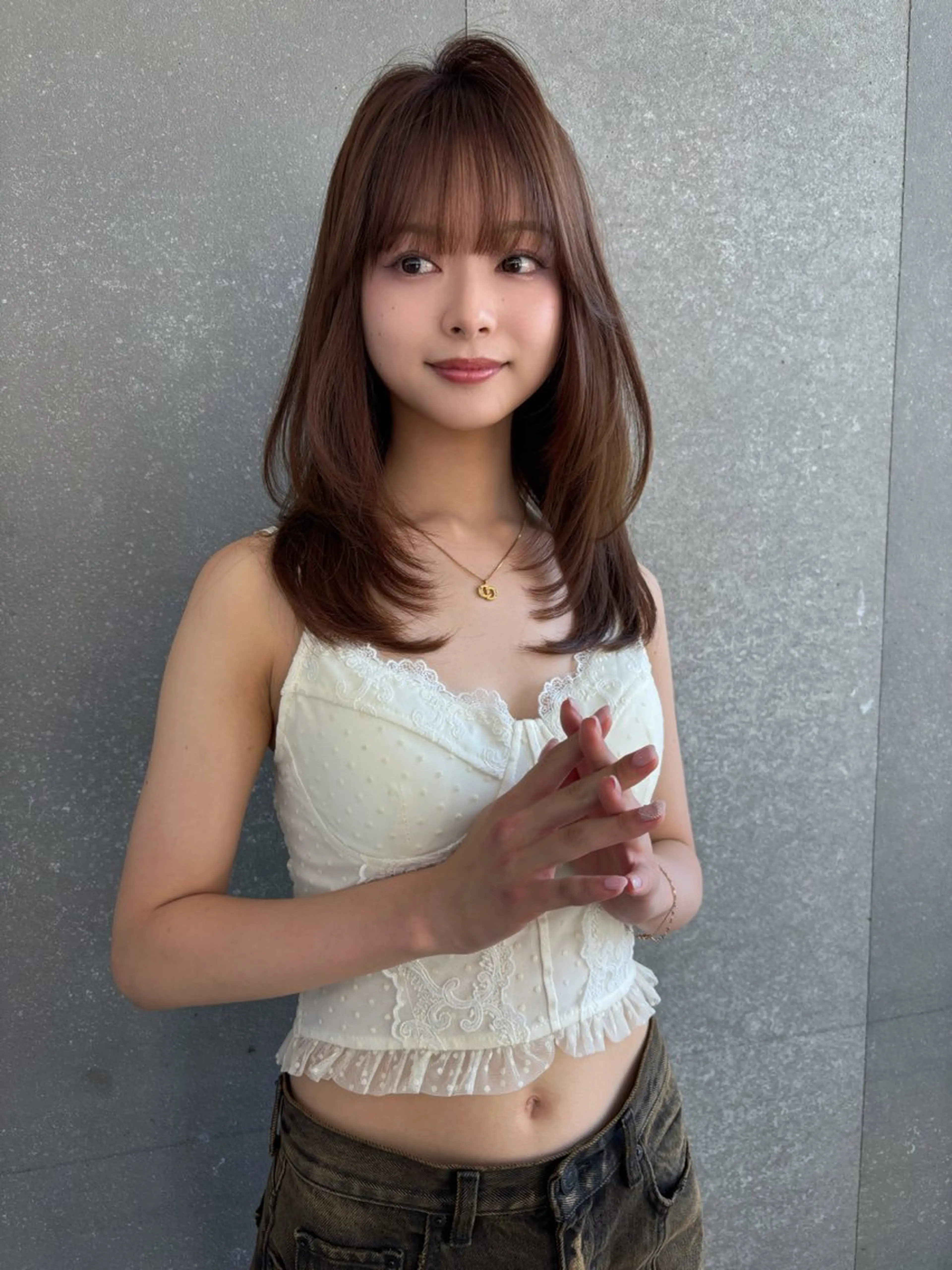 ミディアム カラー ベージュカラー レイヤーカット 縮毛矯正 カット ヘアカラー トリートメント 【美髪矯正) 吉村　清志のヘアスタイル