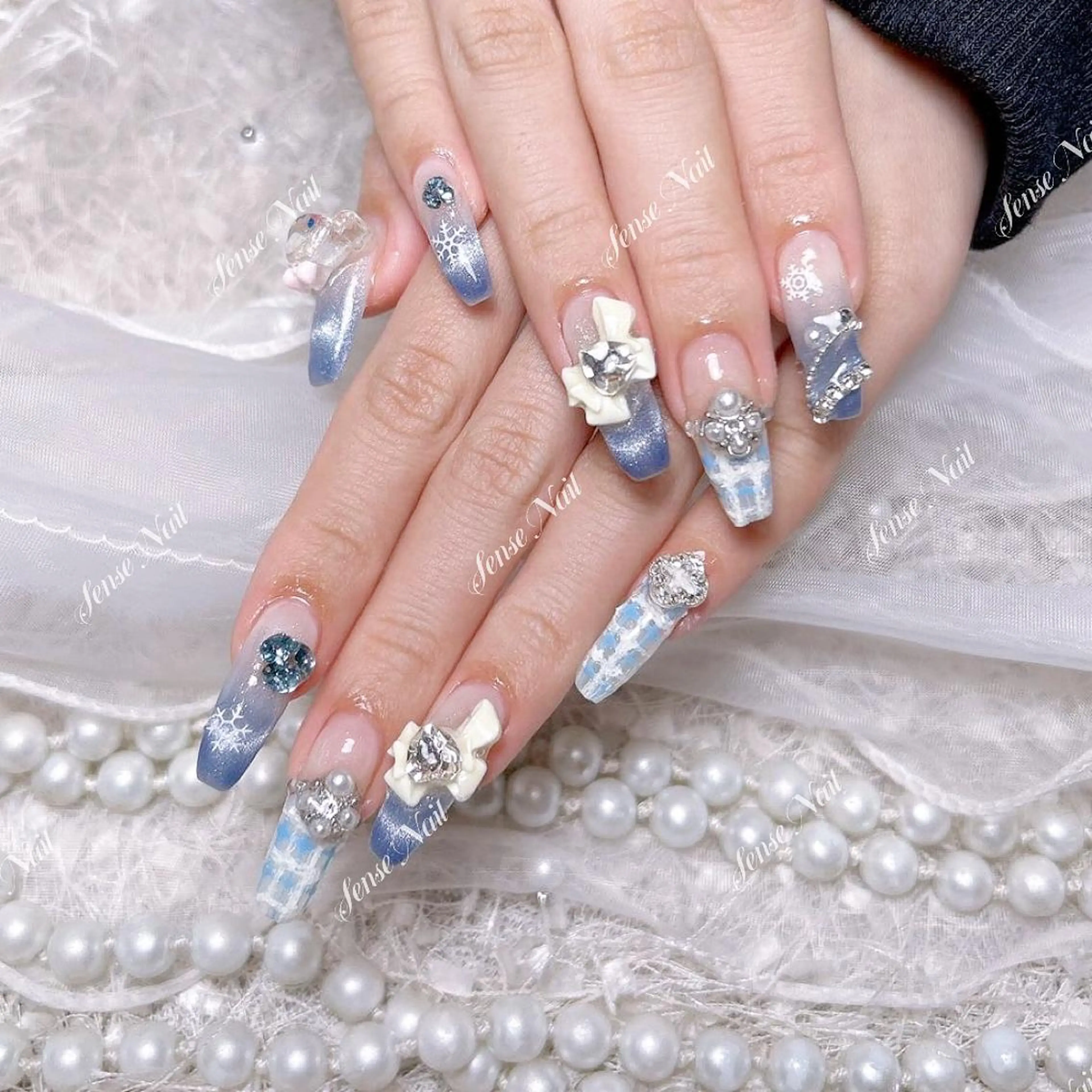 ネイル ハンドネイル ハンドケア Queening 🦋のネイルデザイン