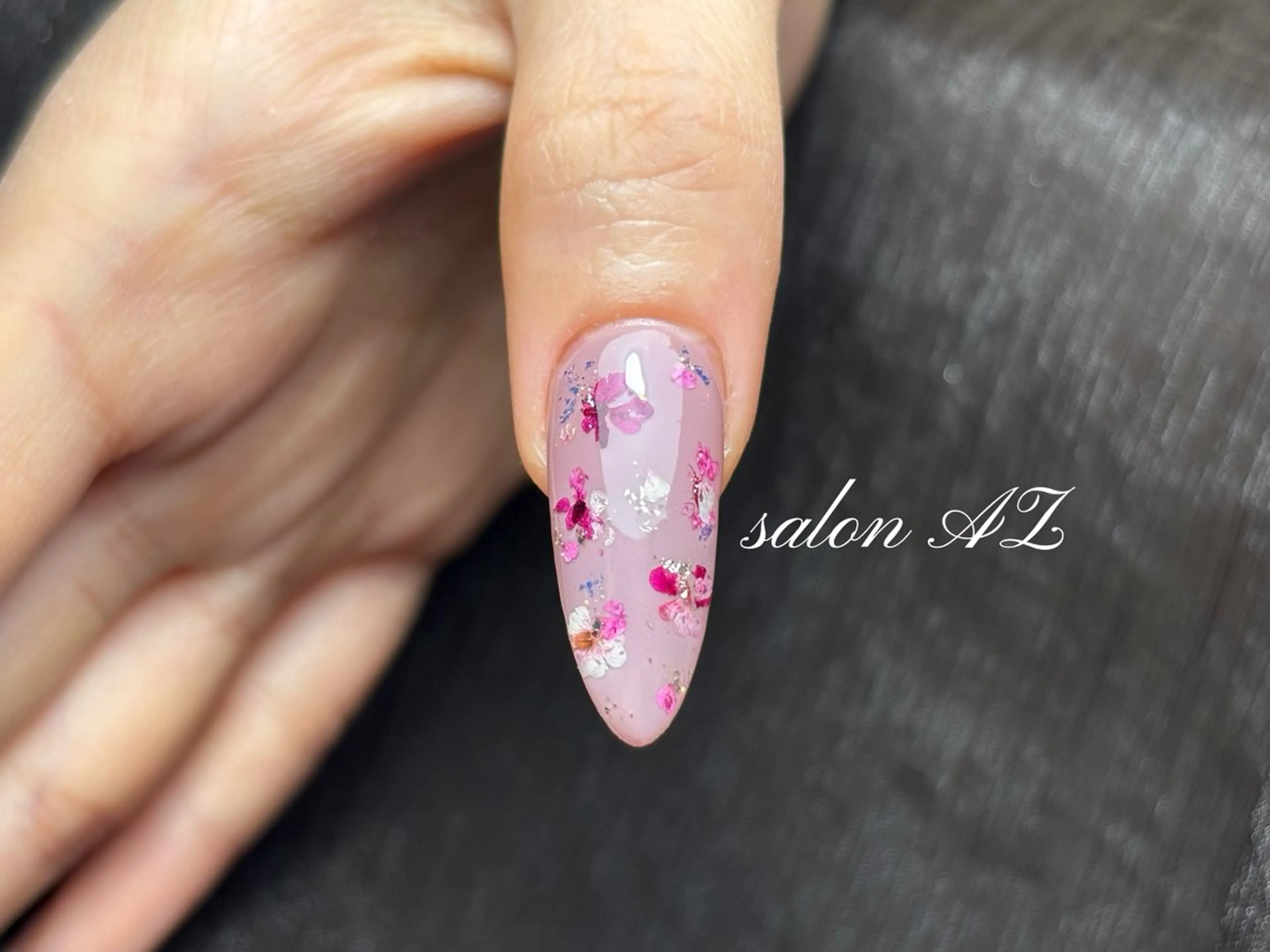 ネイル salonAZ トップネイリストのネイルデザイン