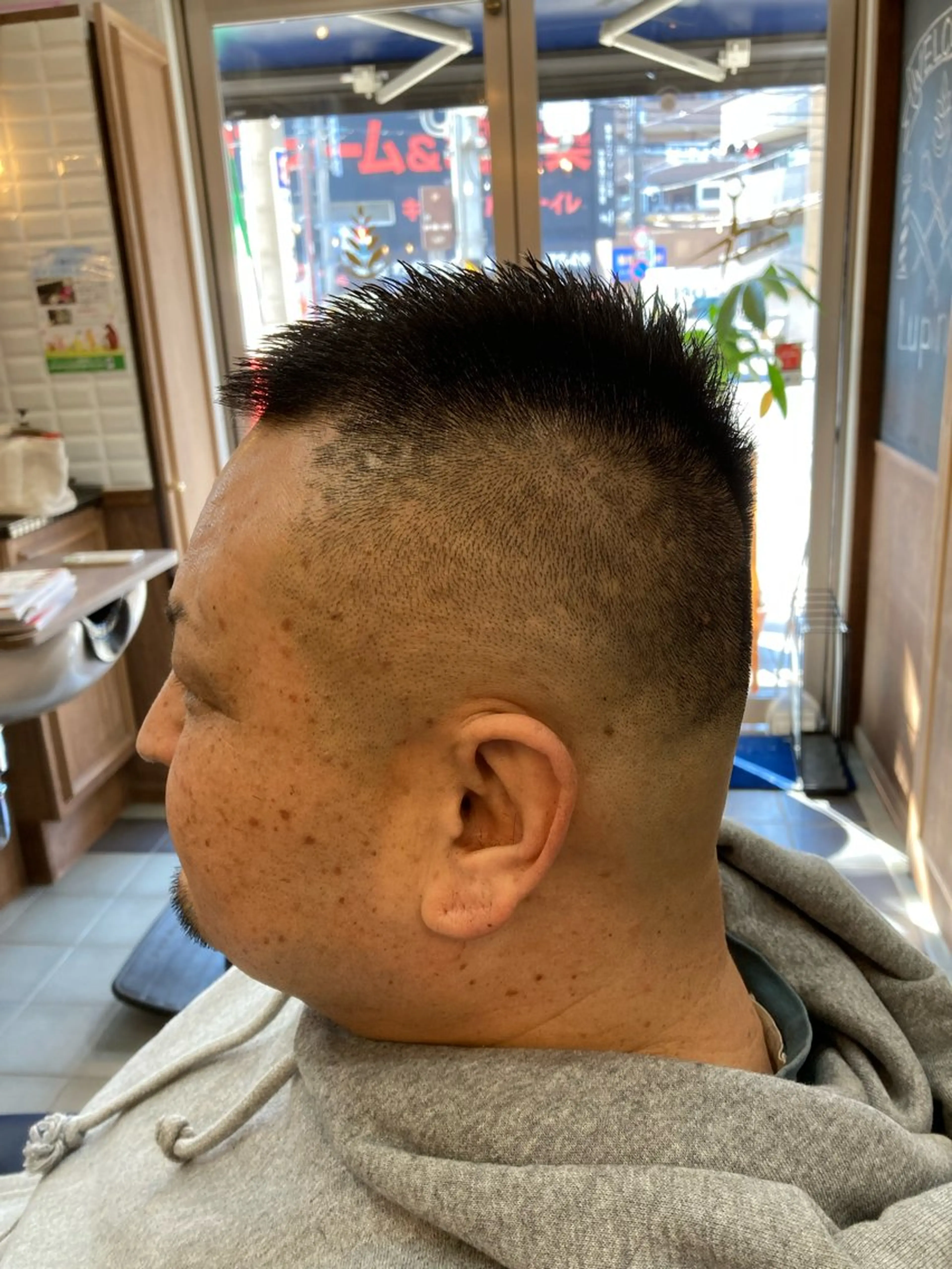ショート メンズ フェードカット スキンフェード カット トリートメント ルピナス中田店長 山口大地のヘアスタイル